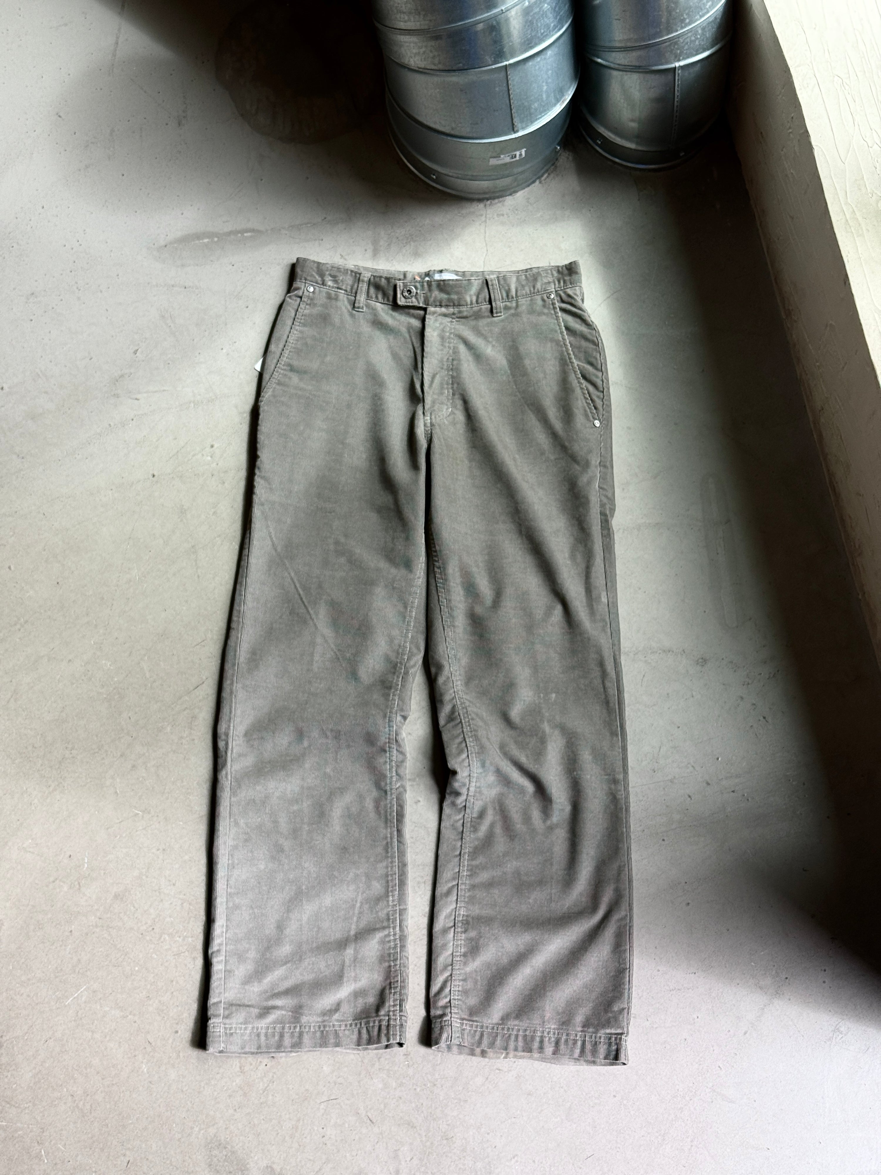 Vintage 2000s Nike ACG Corduroy Baggy Pants Grey - W30 L30
