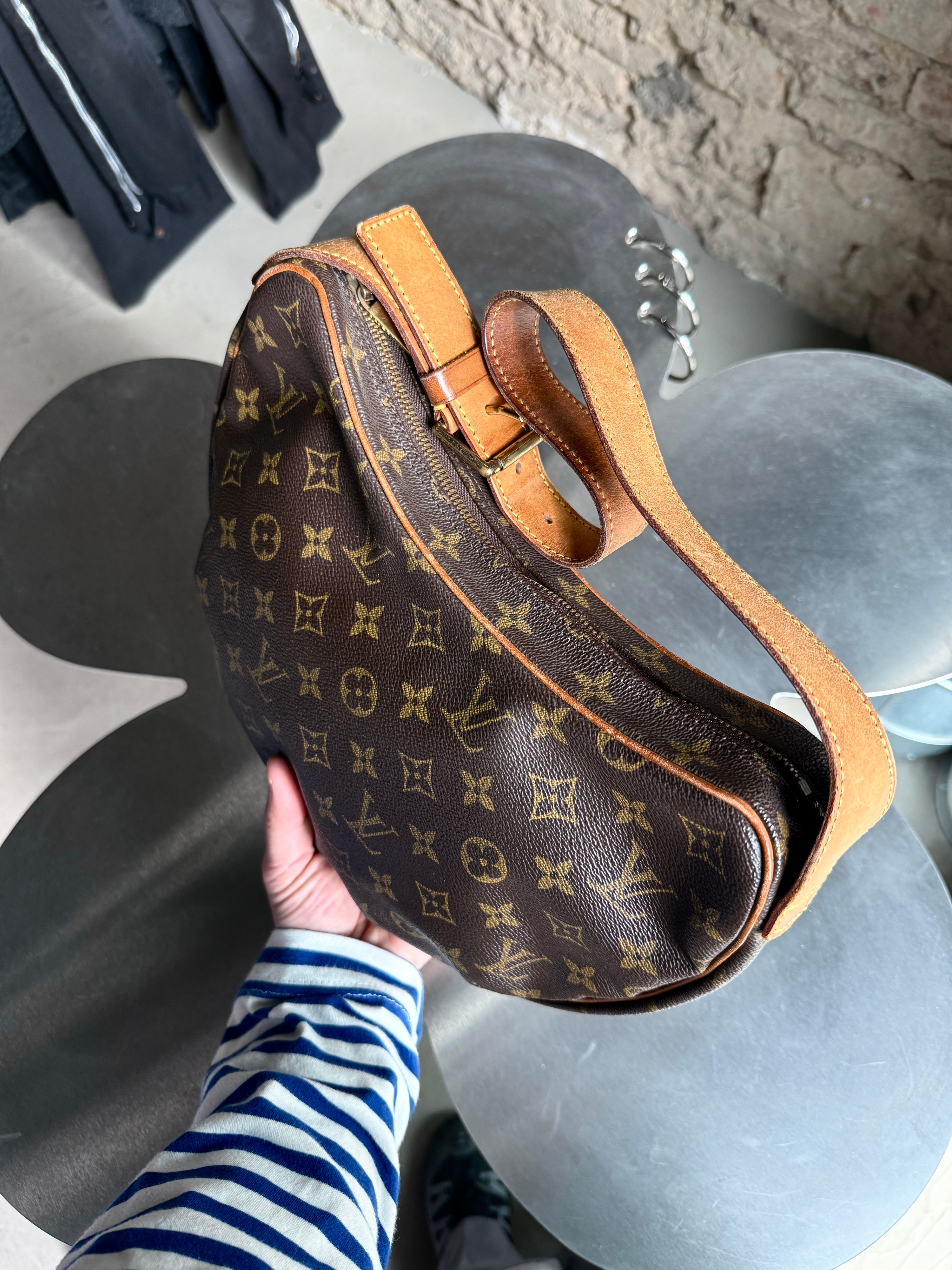 Vintage 2003 Louis Vuitton Croissant MM Bag (FL0043)