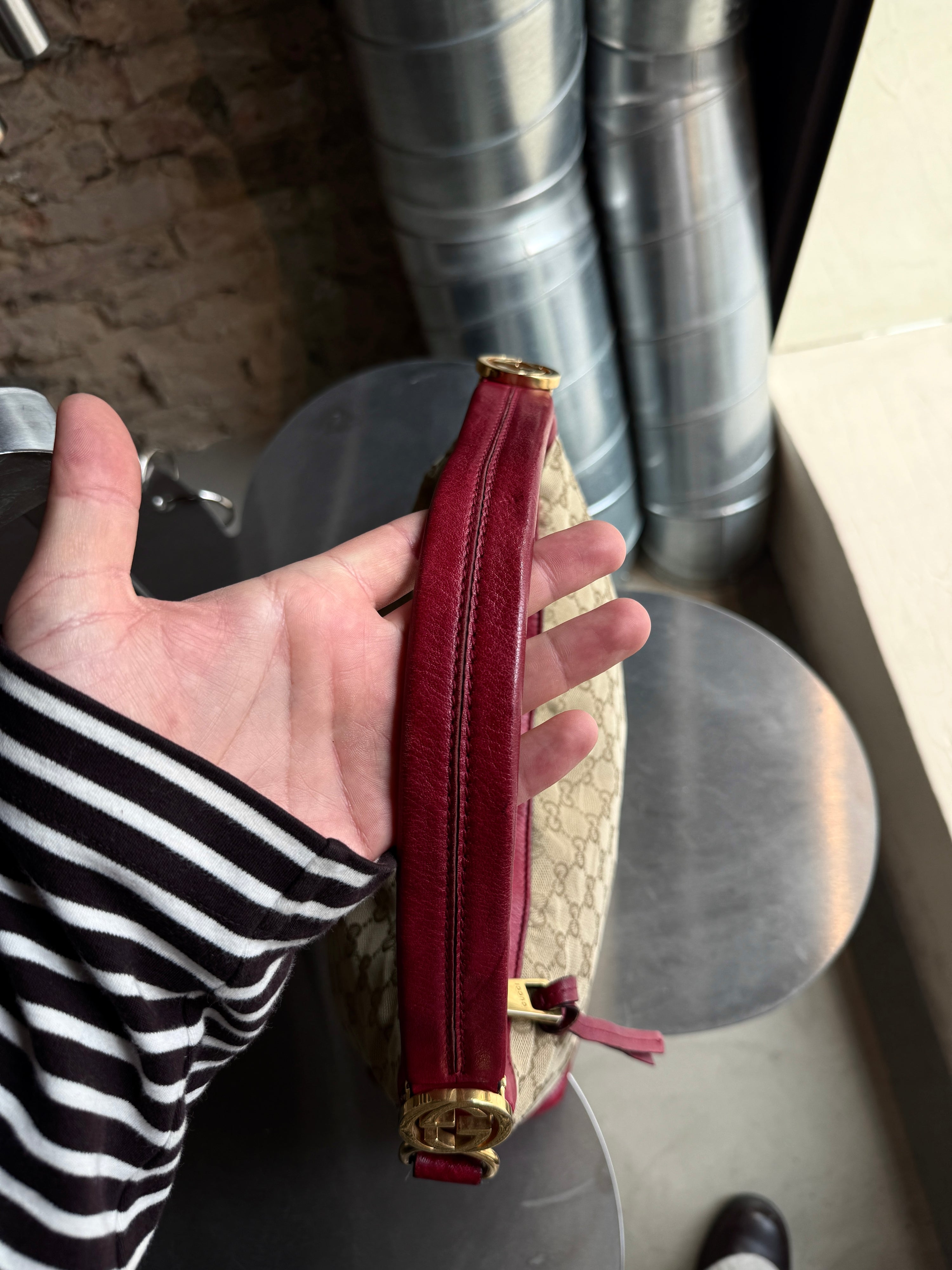Vintage Small Gucci Hobo Bag Beige / Red