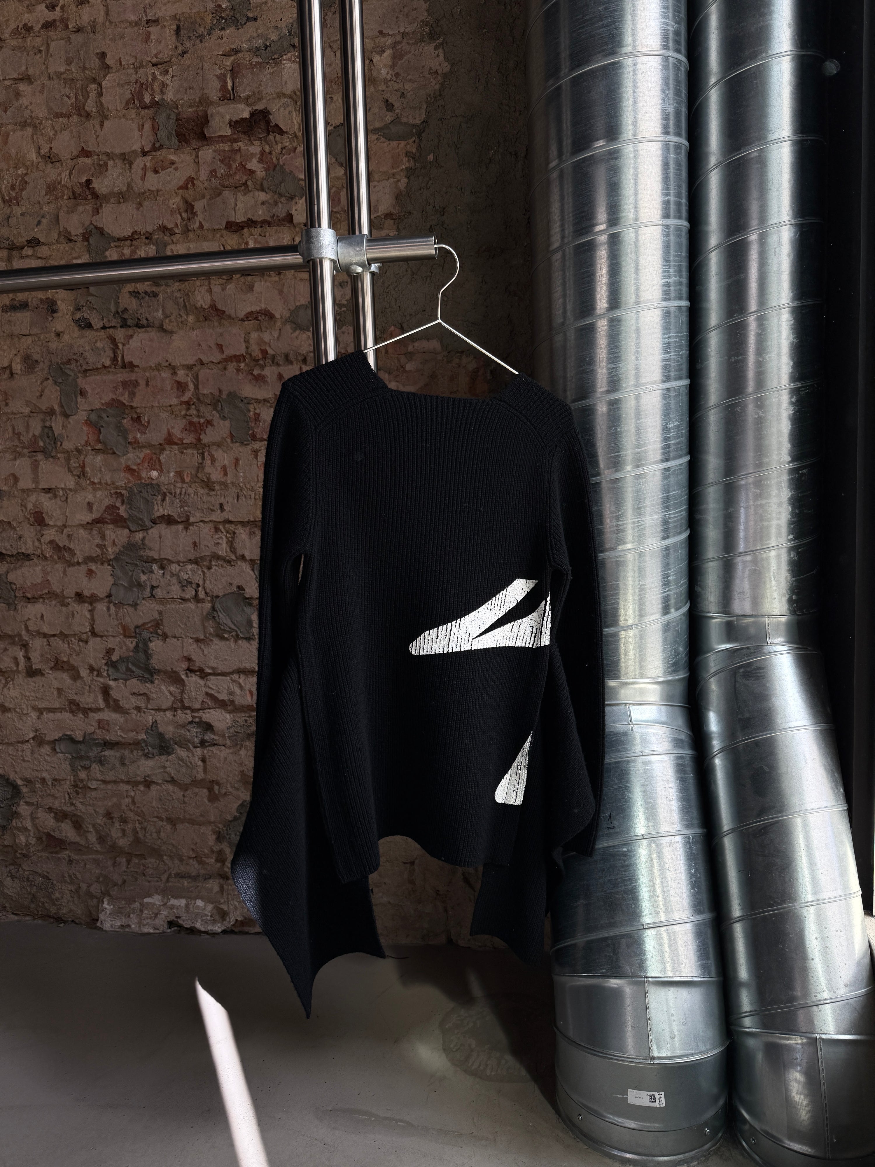 AW2022 Comme des Garçons Graphic Asymetrical Wool Knit Black - S