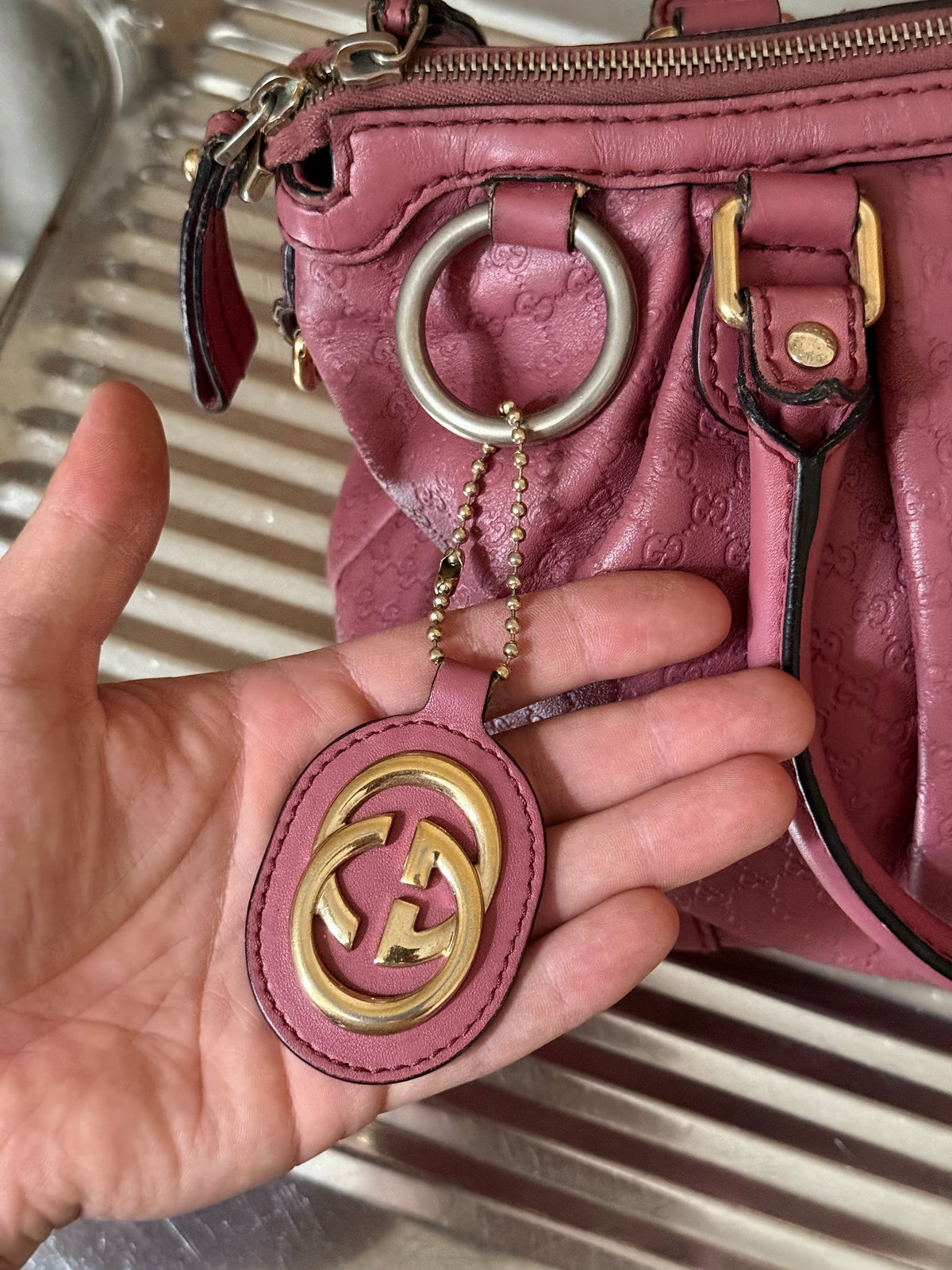 Gucci Microguccissima Sukey Medium 2-Way Bag Pink Leather