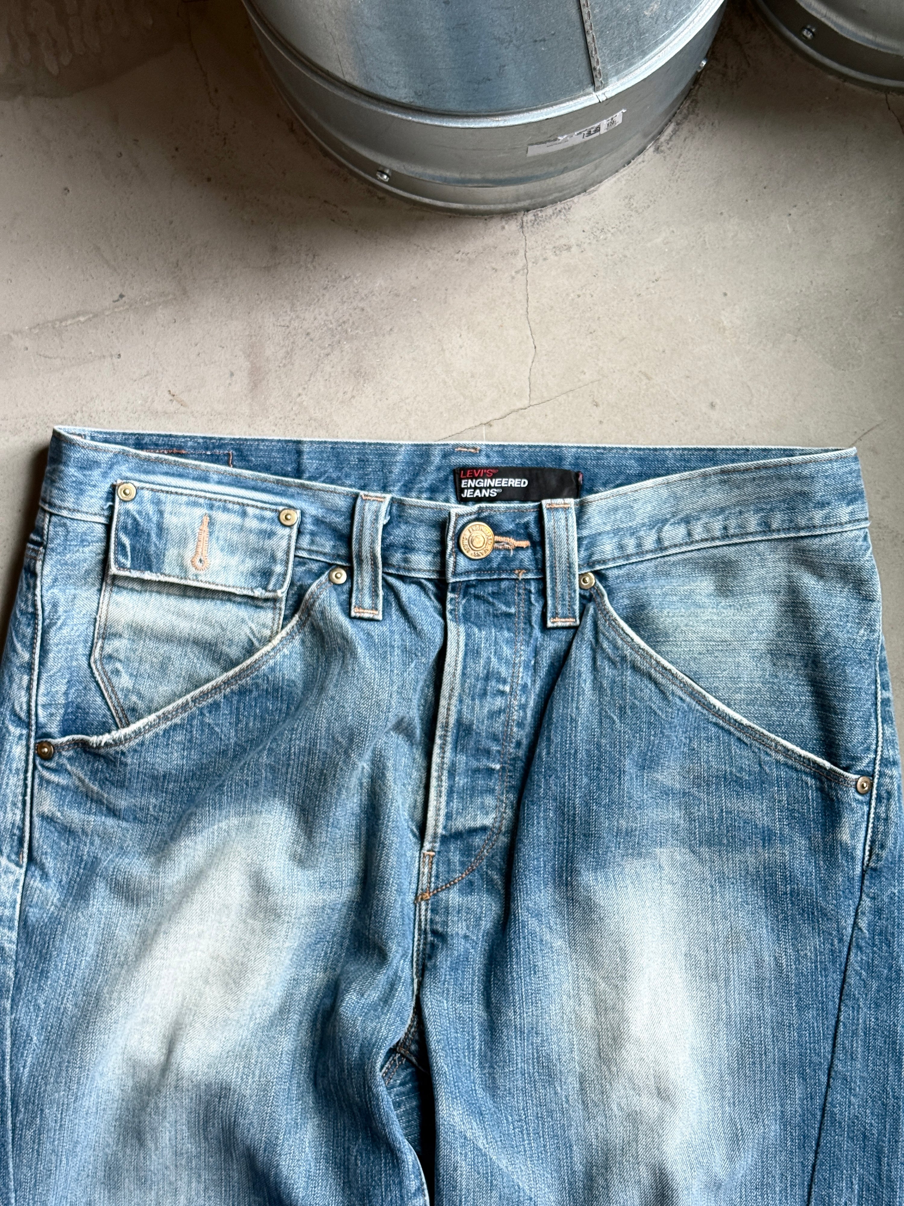 Vintage 2000s Levi's Engineered Jeans - W35 L28