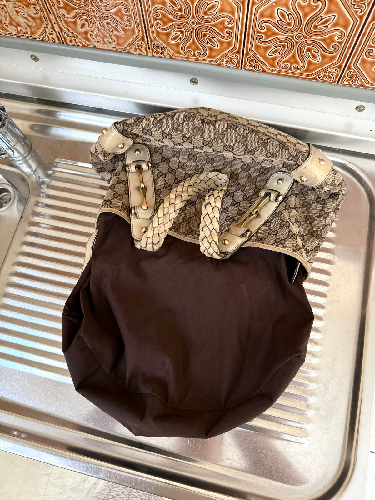 Gucci Beige GG Canvas Pelham Medium Horsebit Tote Bag