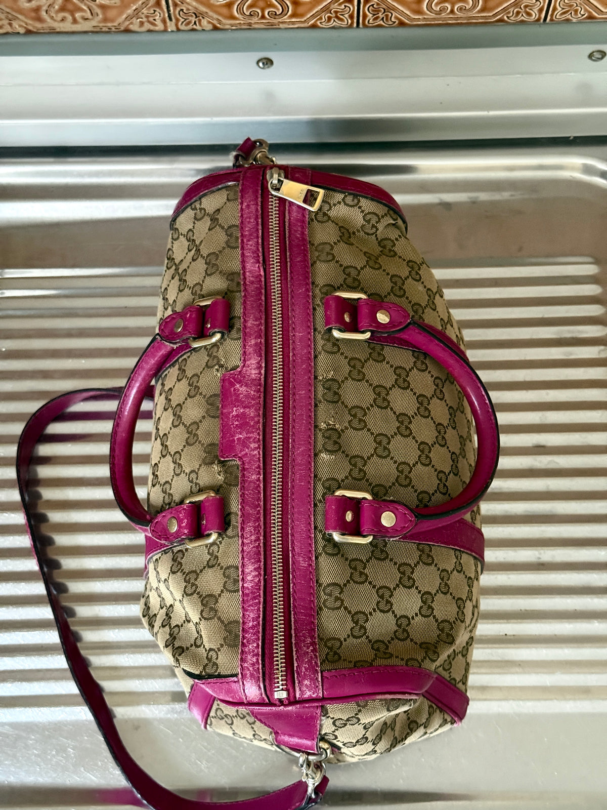 Gucci GG Canvas Beige/Pink Medium Joy Boston Bag