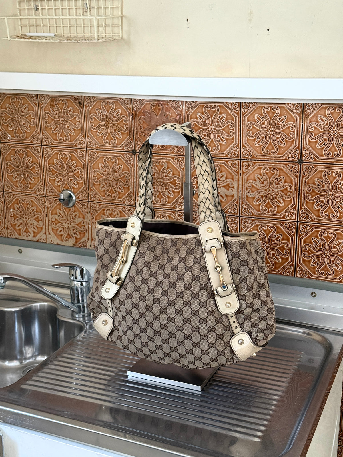 Gucci Beige GG Canvas Pelham Medium Horsebit Tote Bag