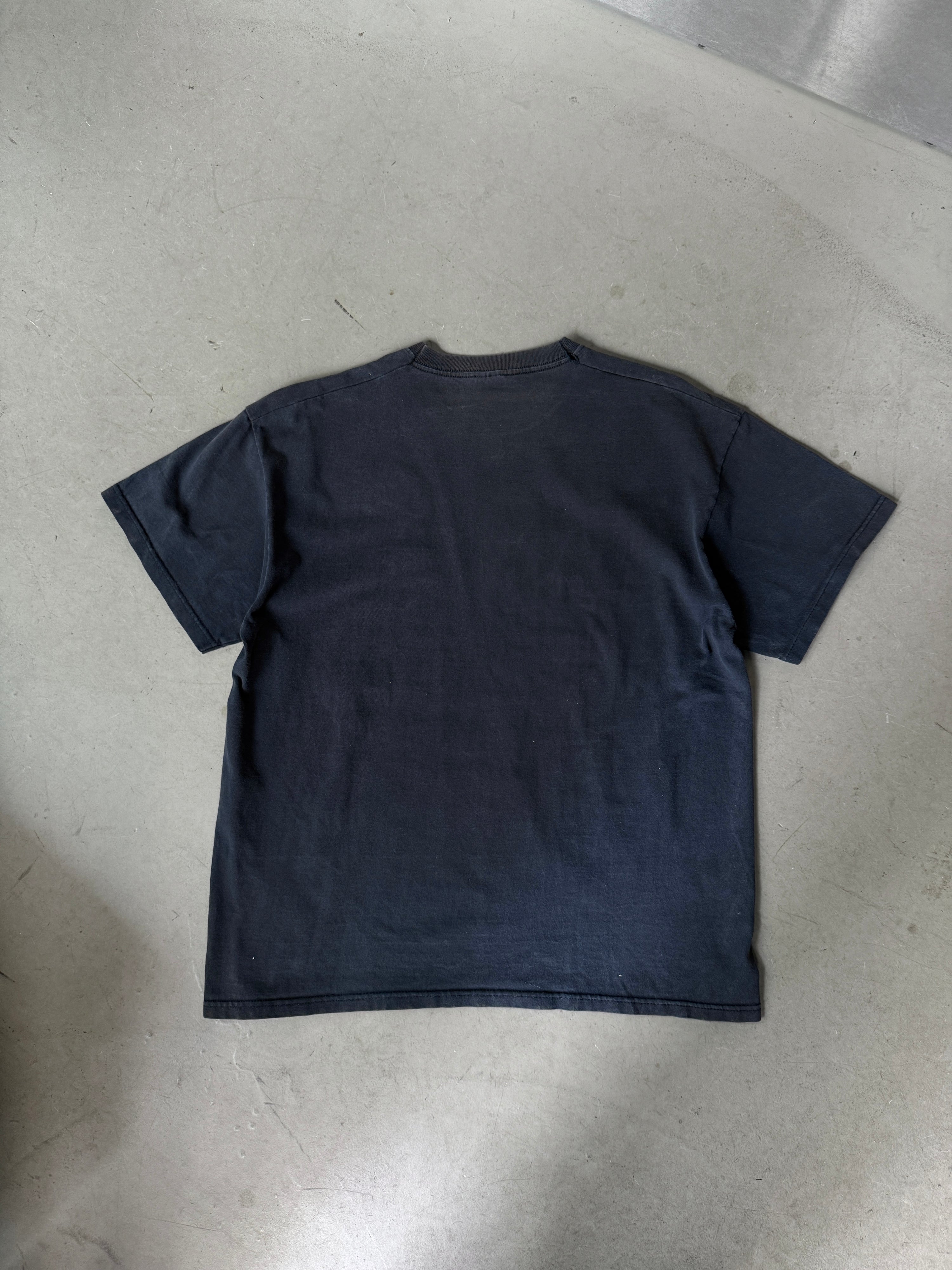 Vintage 2000s Faded “Vegetarier” Typography T-Shirt Black - L