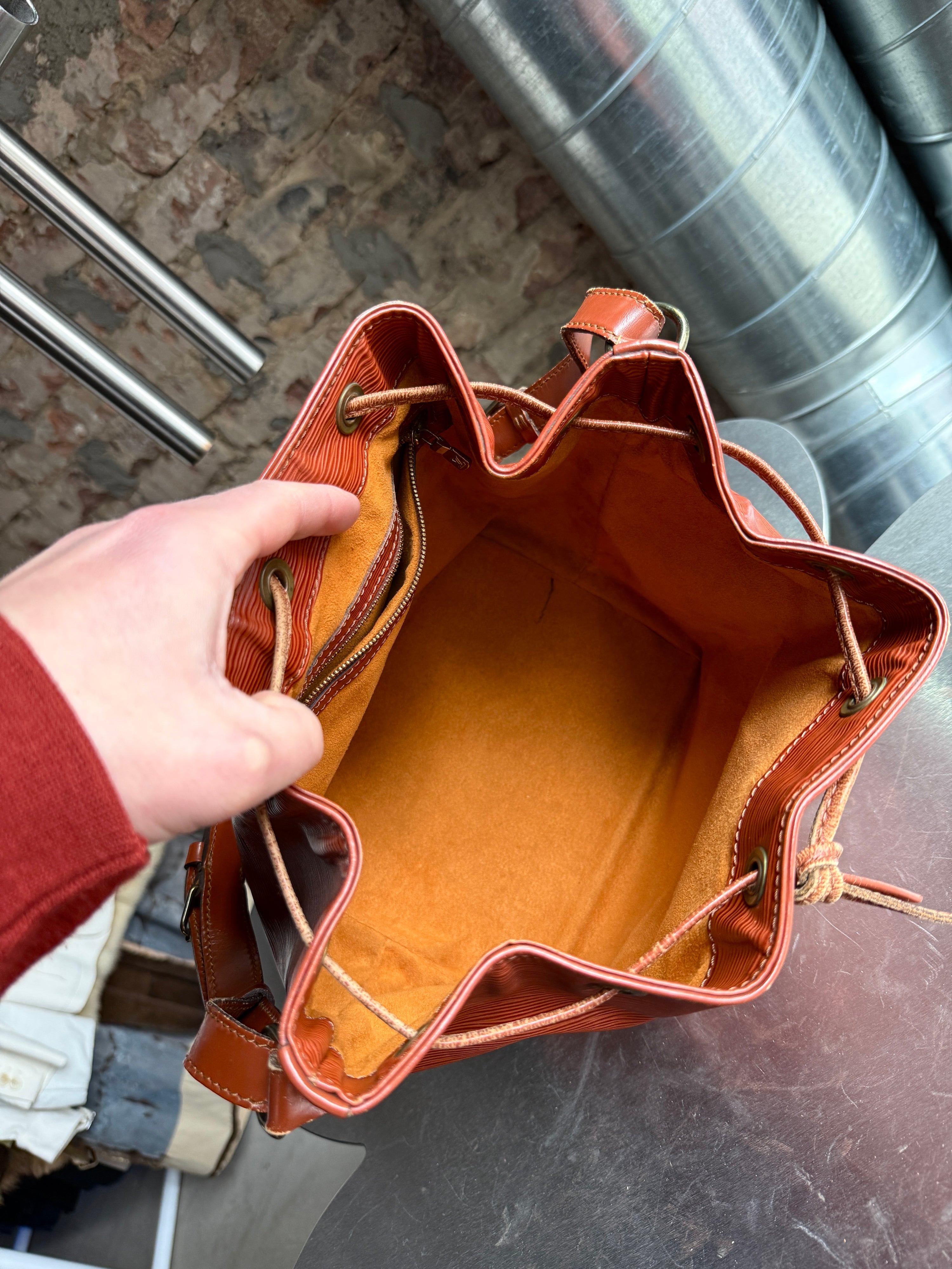 1988 Louis Vuitton Sac Noé Petit Epi Cognac