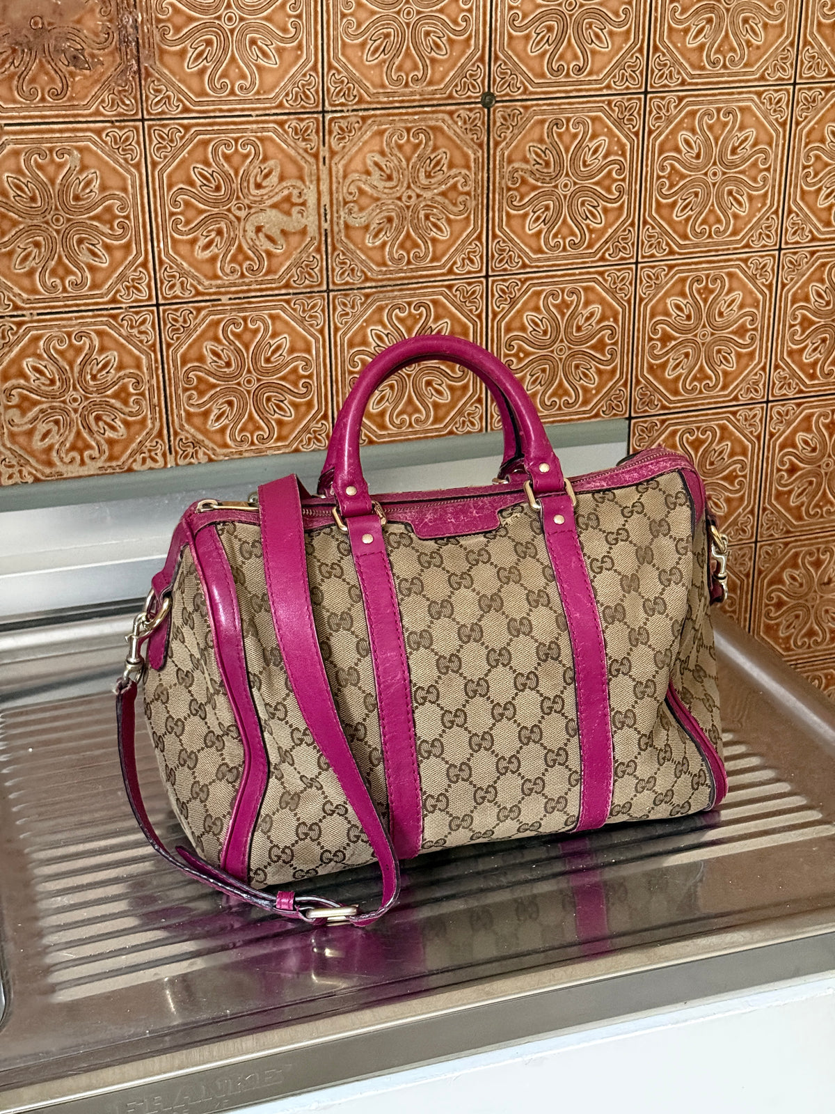 Gucci GG Canvas Beige/Pink Medium Joy Boston Bag