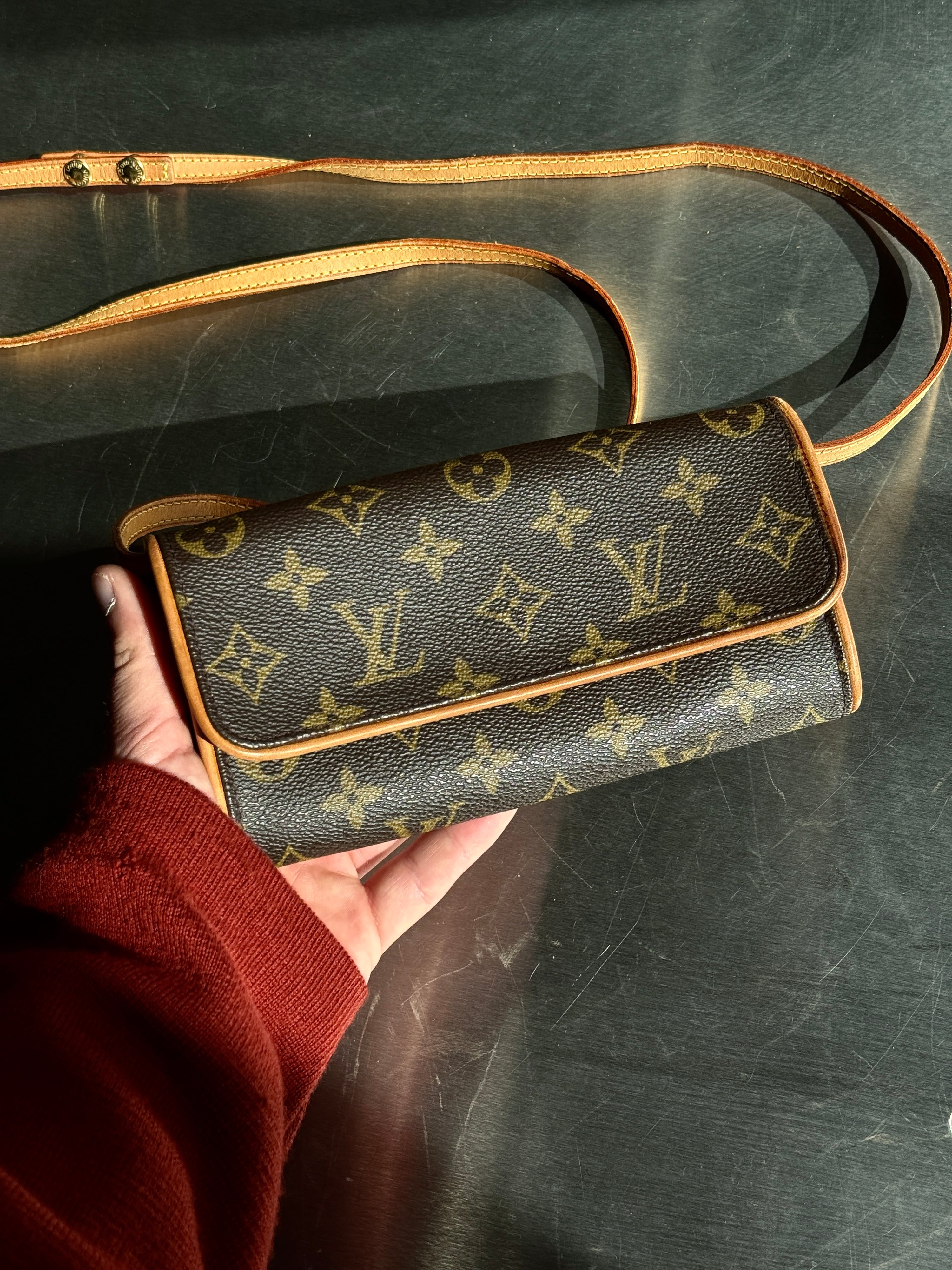 Vintage 1999 Louis Vuitton Twin PM Crossbody Bag (CA0999)