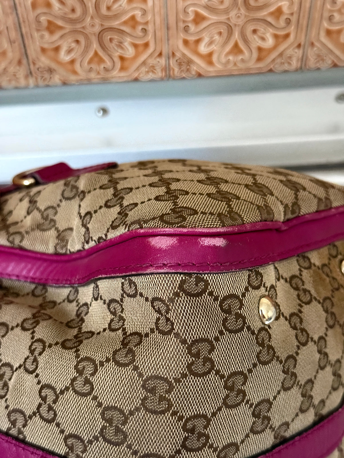 Gucci GG Canvas Beige/Pink Medium Joy Boston Bag