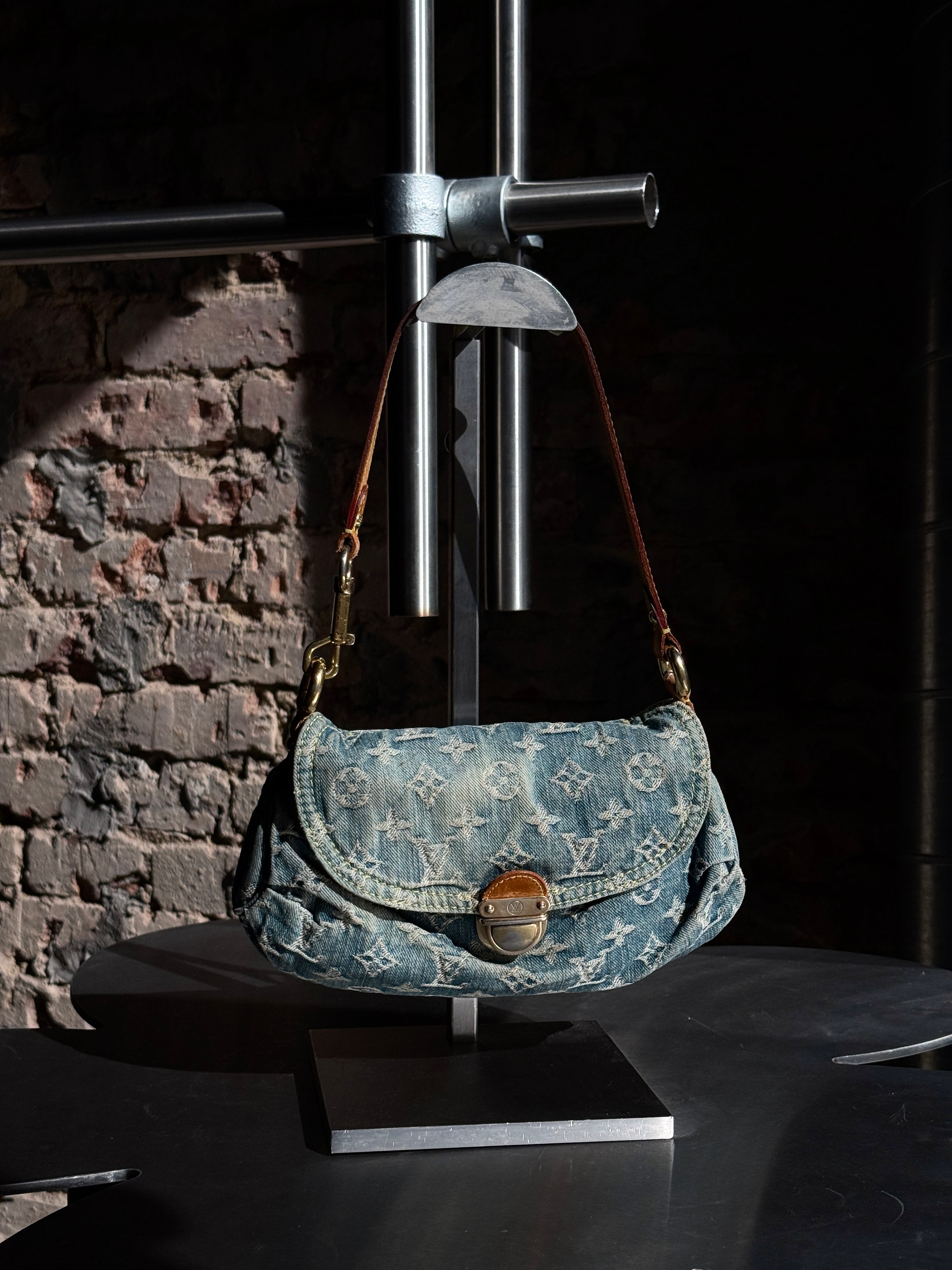 Vintage 2005 Louis Vuitton Denim Monogram Mini Pleaty Shoulder Bag (CA0075)