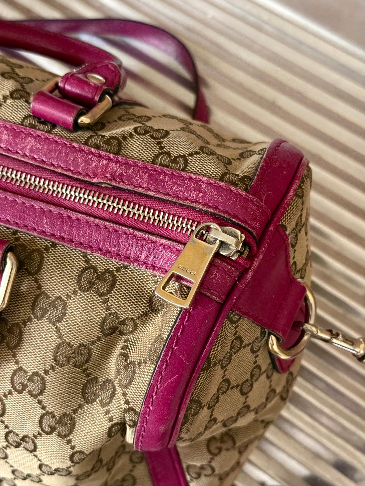 Gucci GG Canvas Beige/Pink Medium Joy Boston Bag