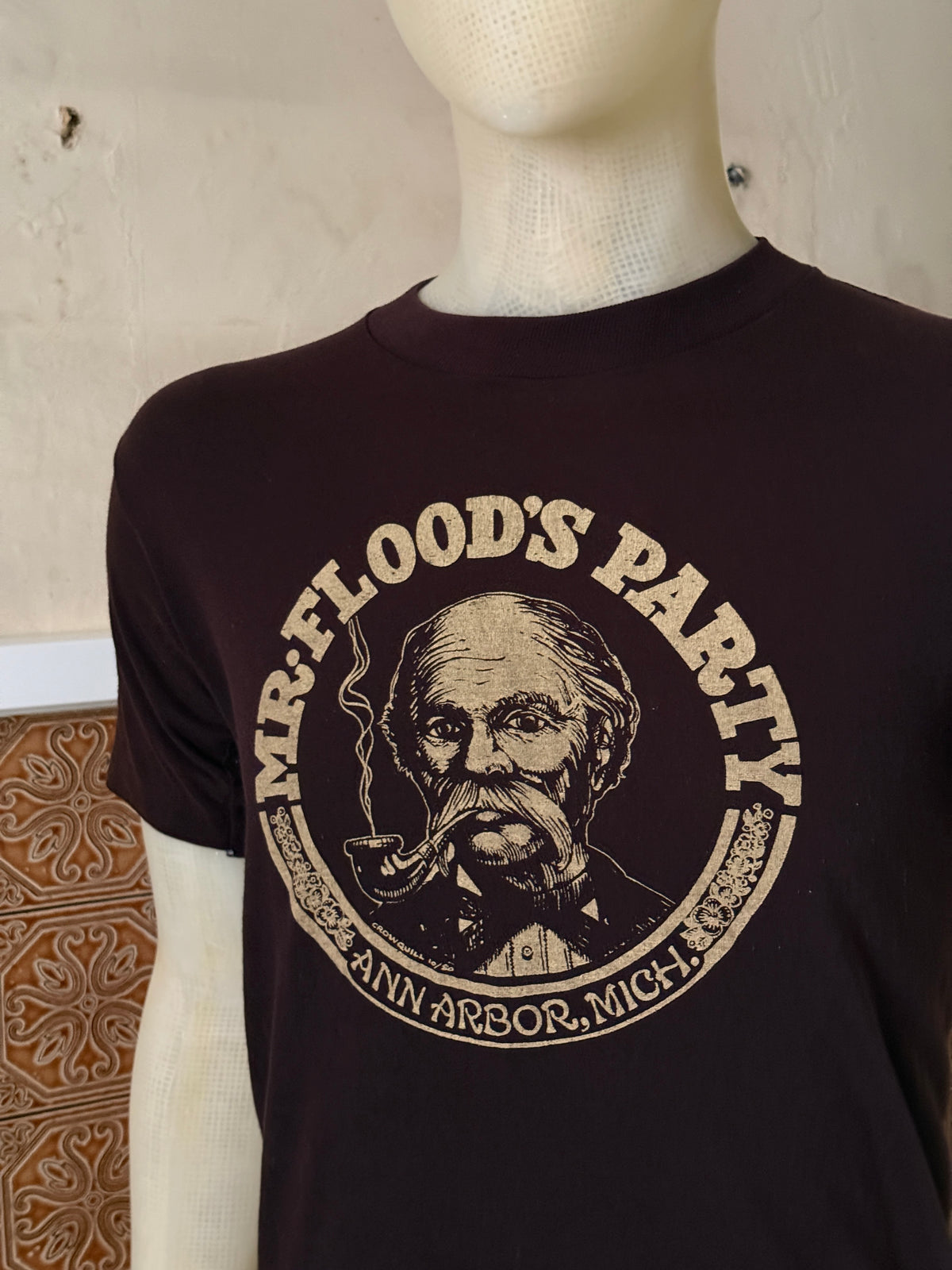 Vintage 1980s "Mr Floods Party Bar" Brown T-Shirt - S