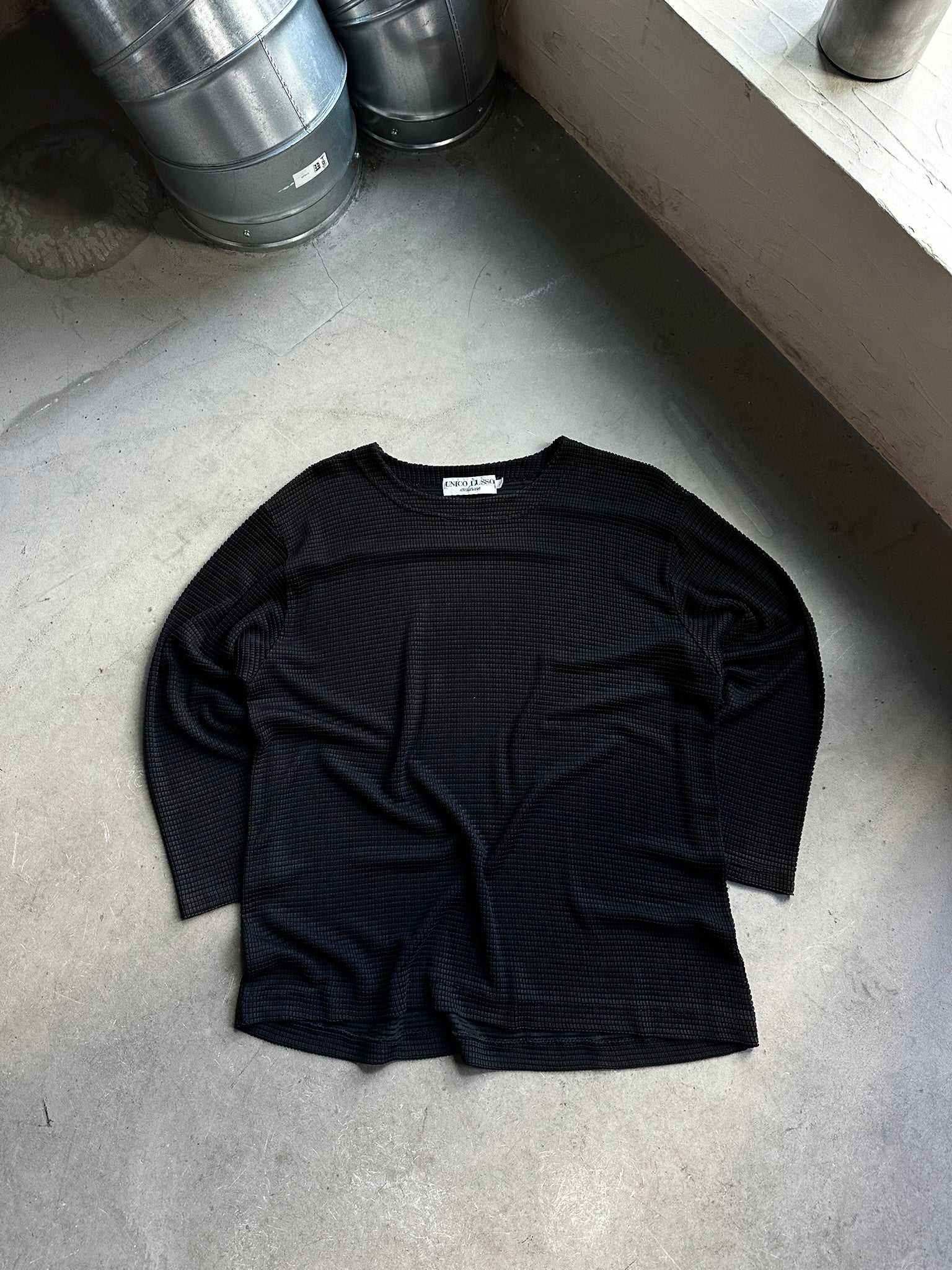 Vintage 1980s Unico Lusso Waffle Mesh Longsleeve Black - L