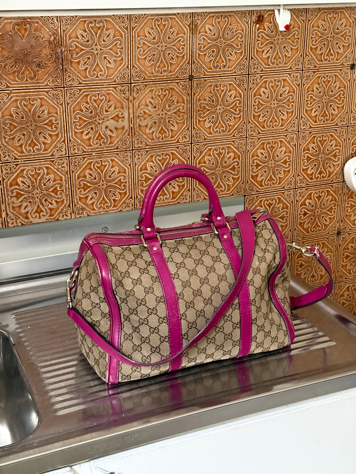 Gucci GG Canvas Beige/Pink Medium Joy Boston Bag
