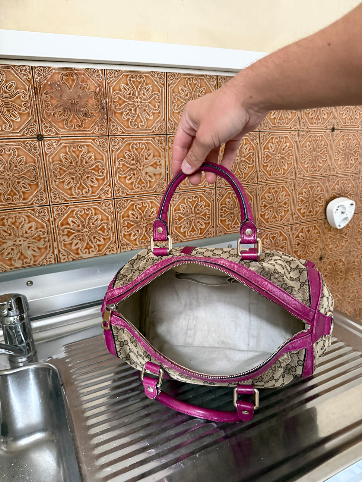 Gucci GG Canvas Beige/Pink Medium Joy Boston Bag