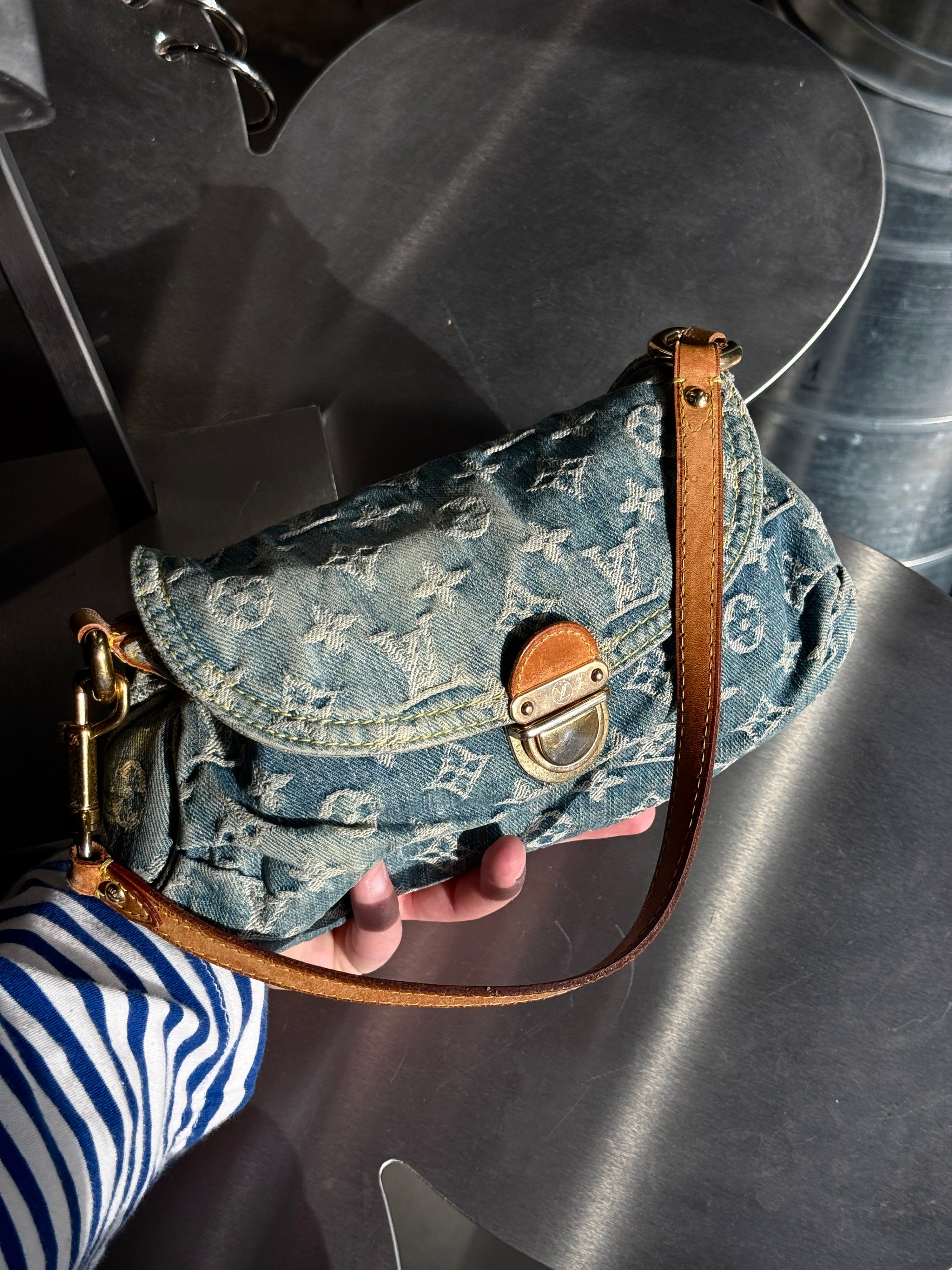 Vintage 2005 Louis Vuitton Denim Monogram Mini Pleaty Shoulder Bag (CA0075)