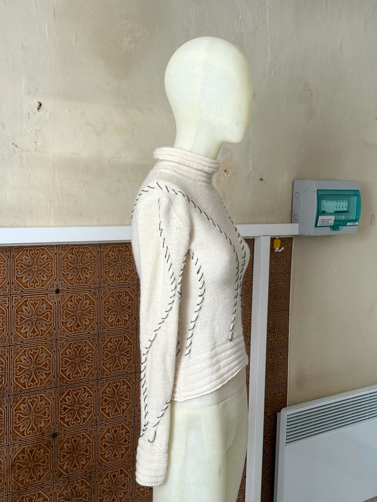 Vintage "Versace Jeans Couture" Cream  Whipstitch Chain Wool Turtleneck Knit - XS