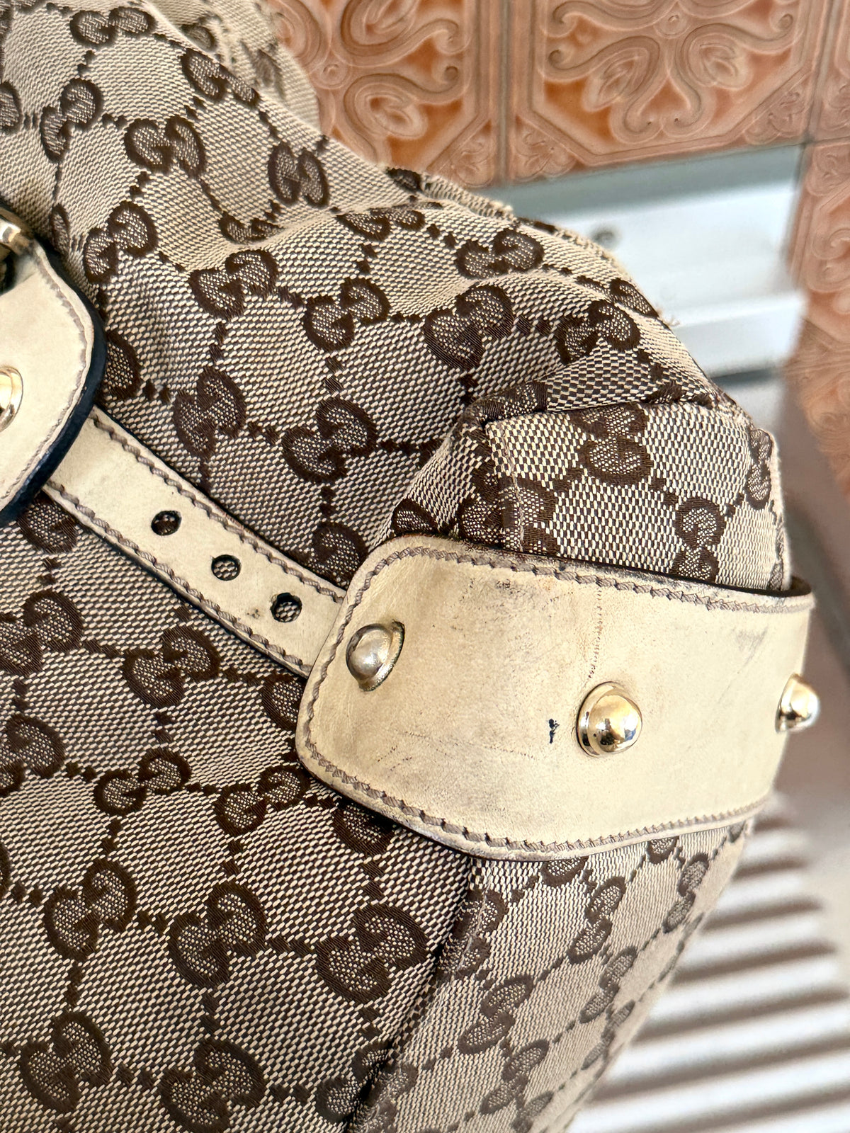 Gucci Beige GG Canvas Pelham Medium Horsebit Tote Bag