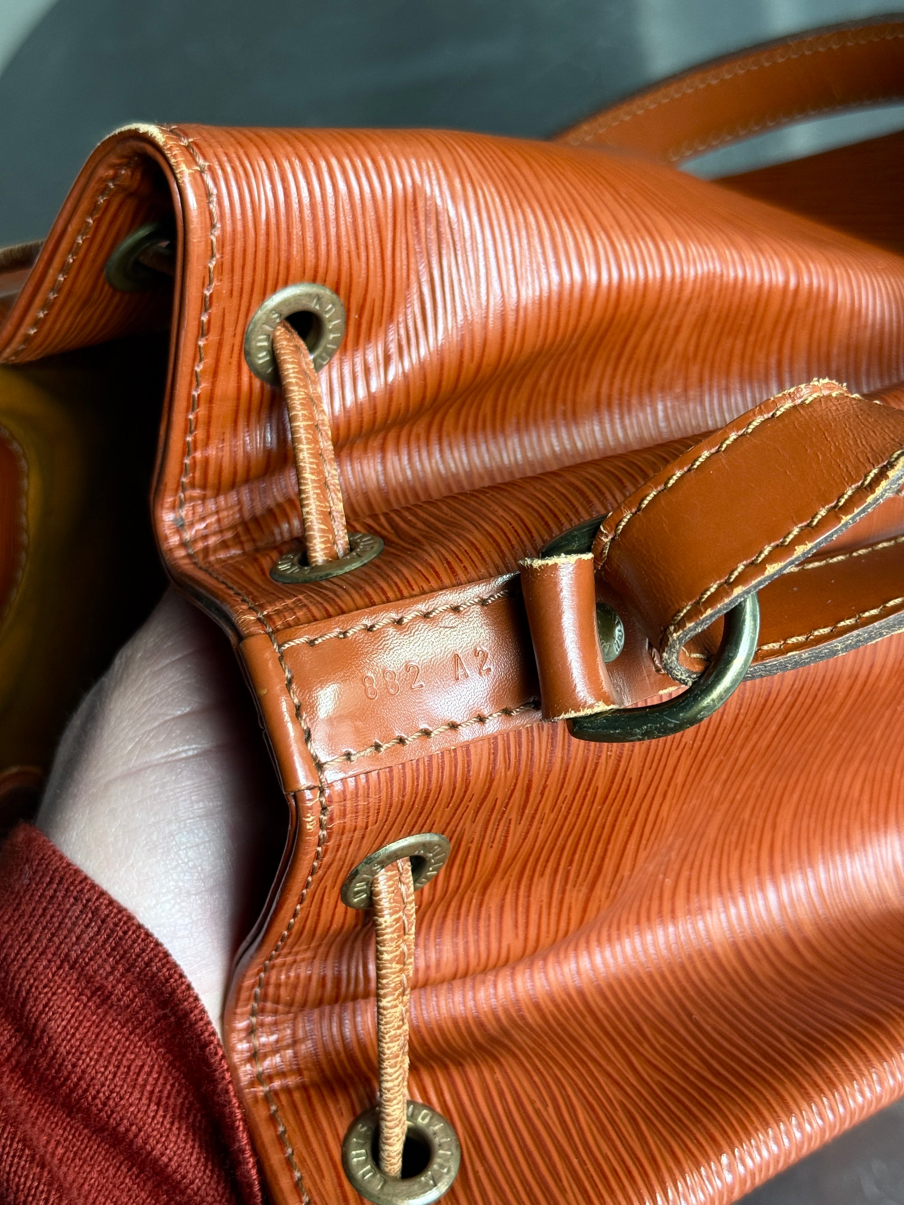 1988 Louis Vuitton Sac Noé Petit Epi Cognac