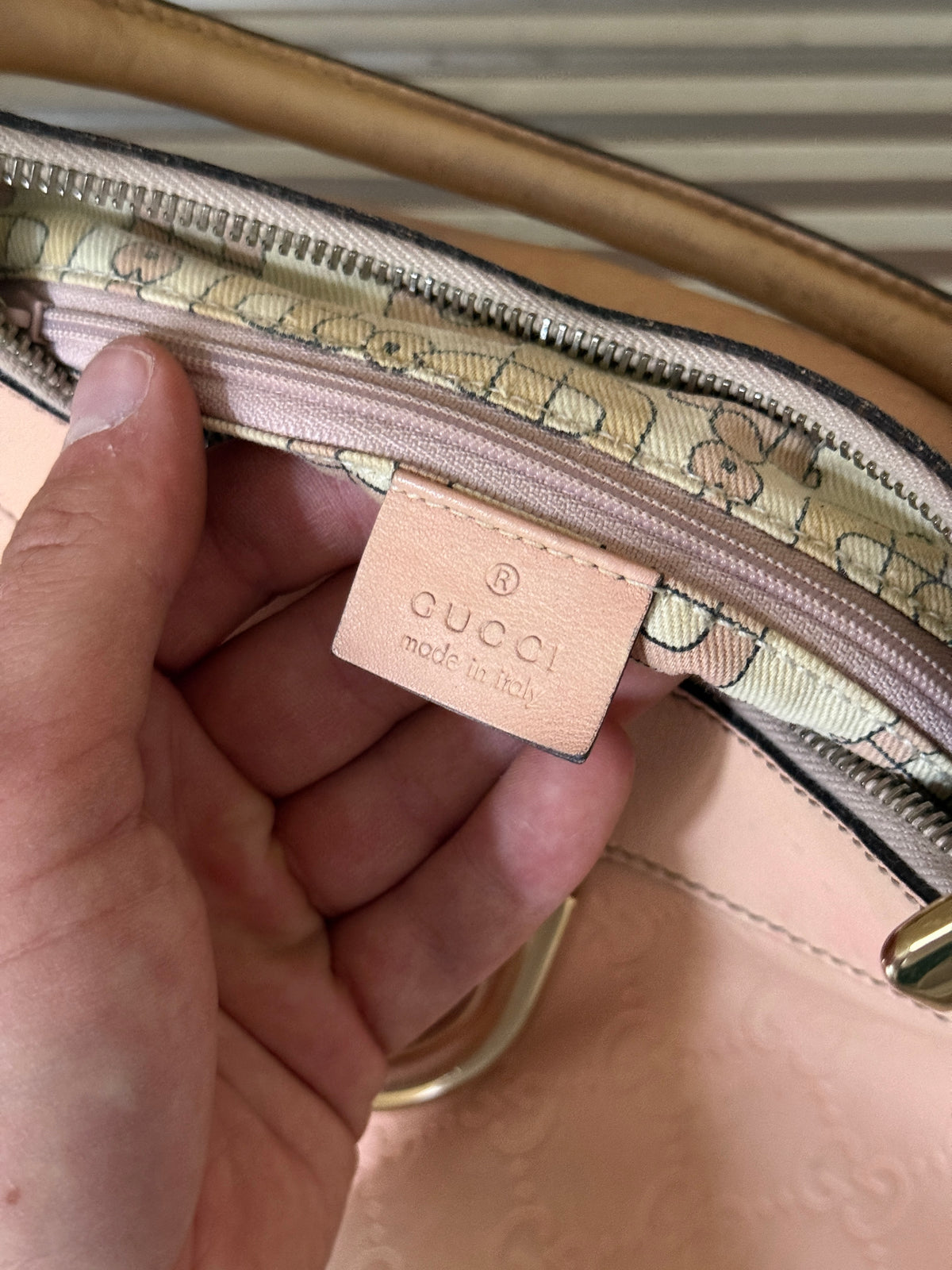Gucci Guccissima Abbey D-Ring Small Leather Shoulder Bag Pink