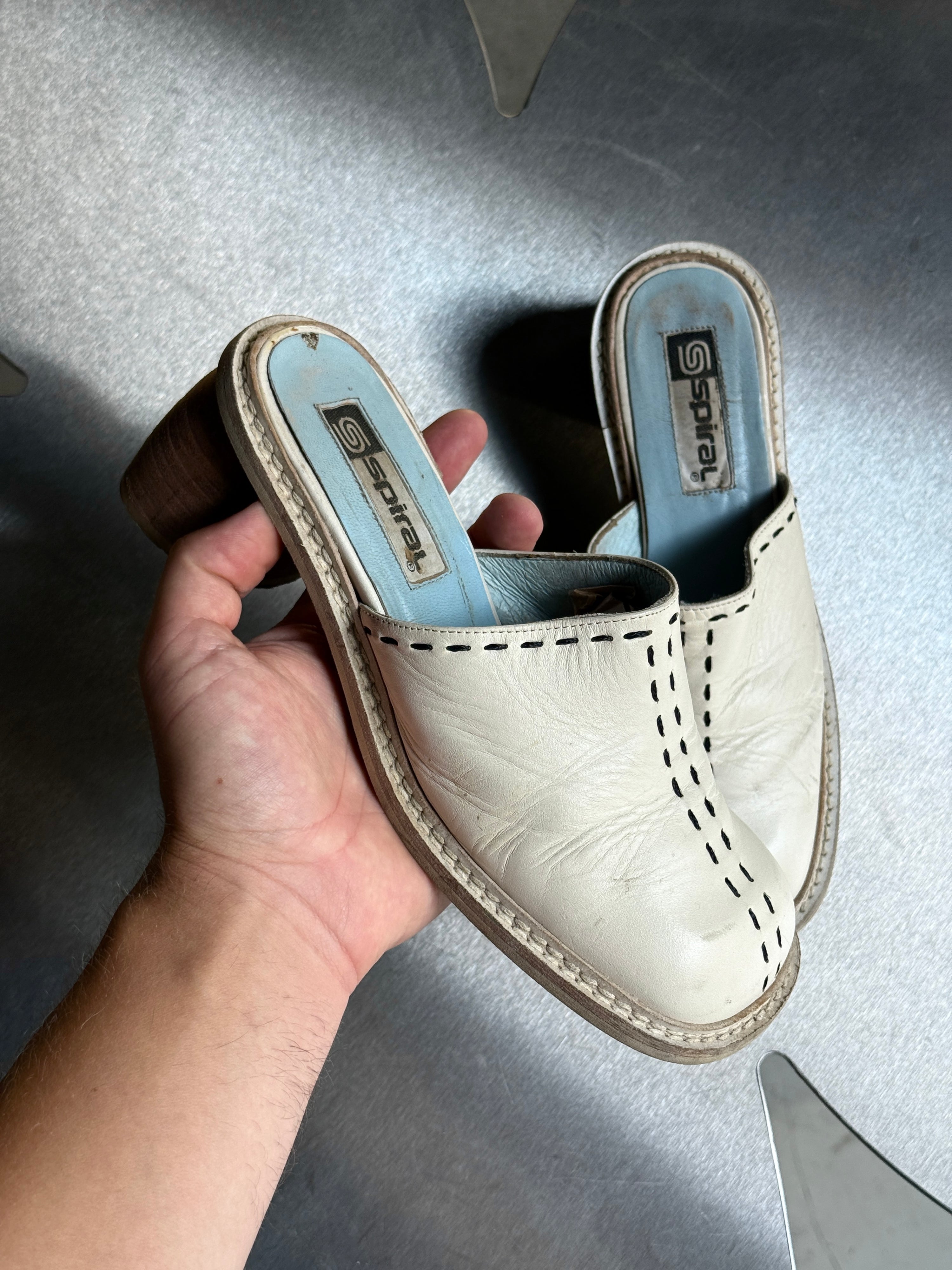 Vintage “Spiral” Leather Mule Clogs White - EU 36