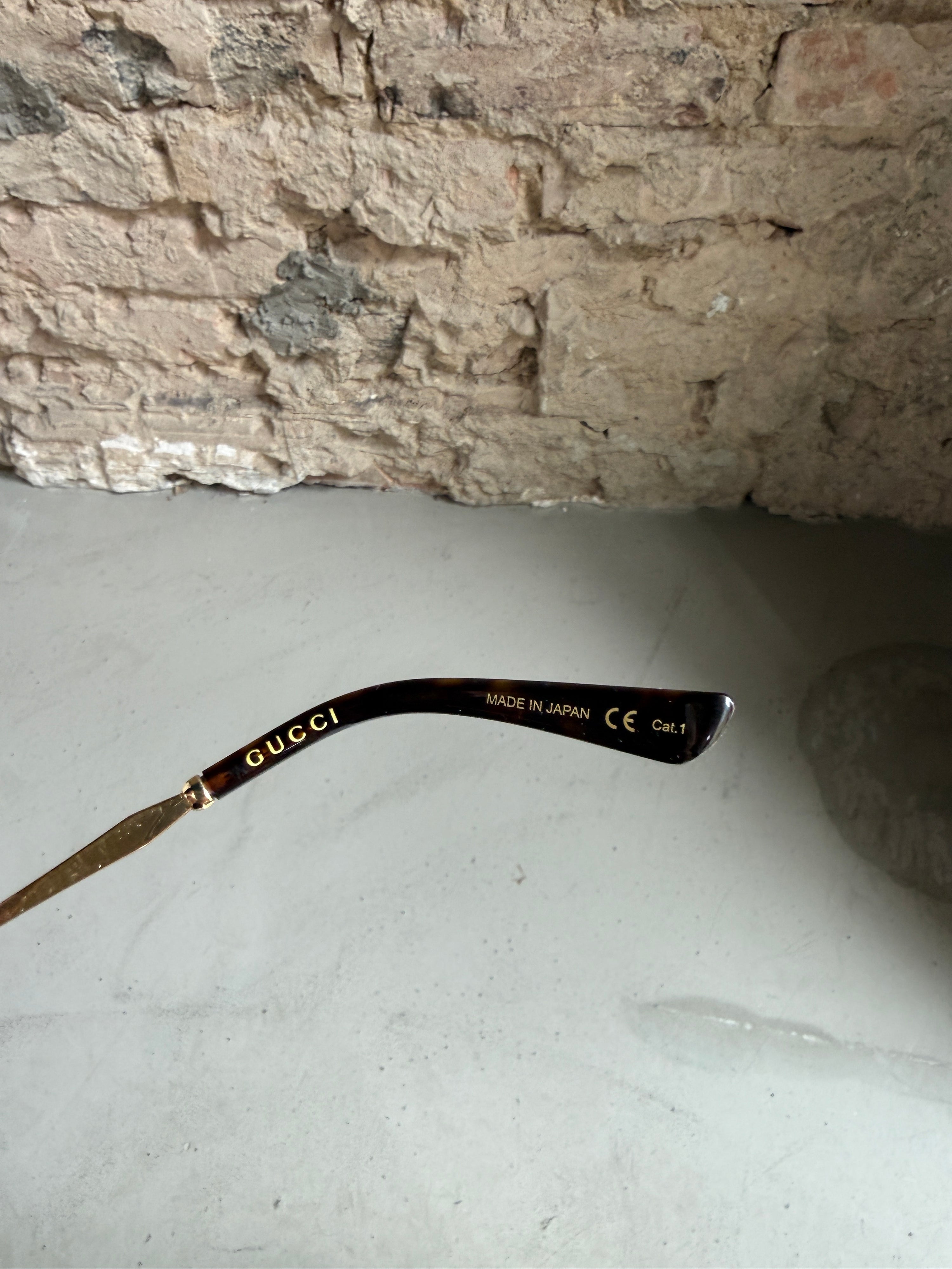 Gucci Cream/Grey Pink Gradient GG0592S Oversized Sunglasses