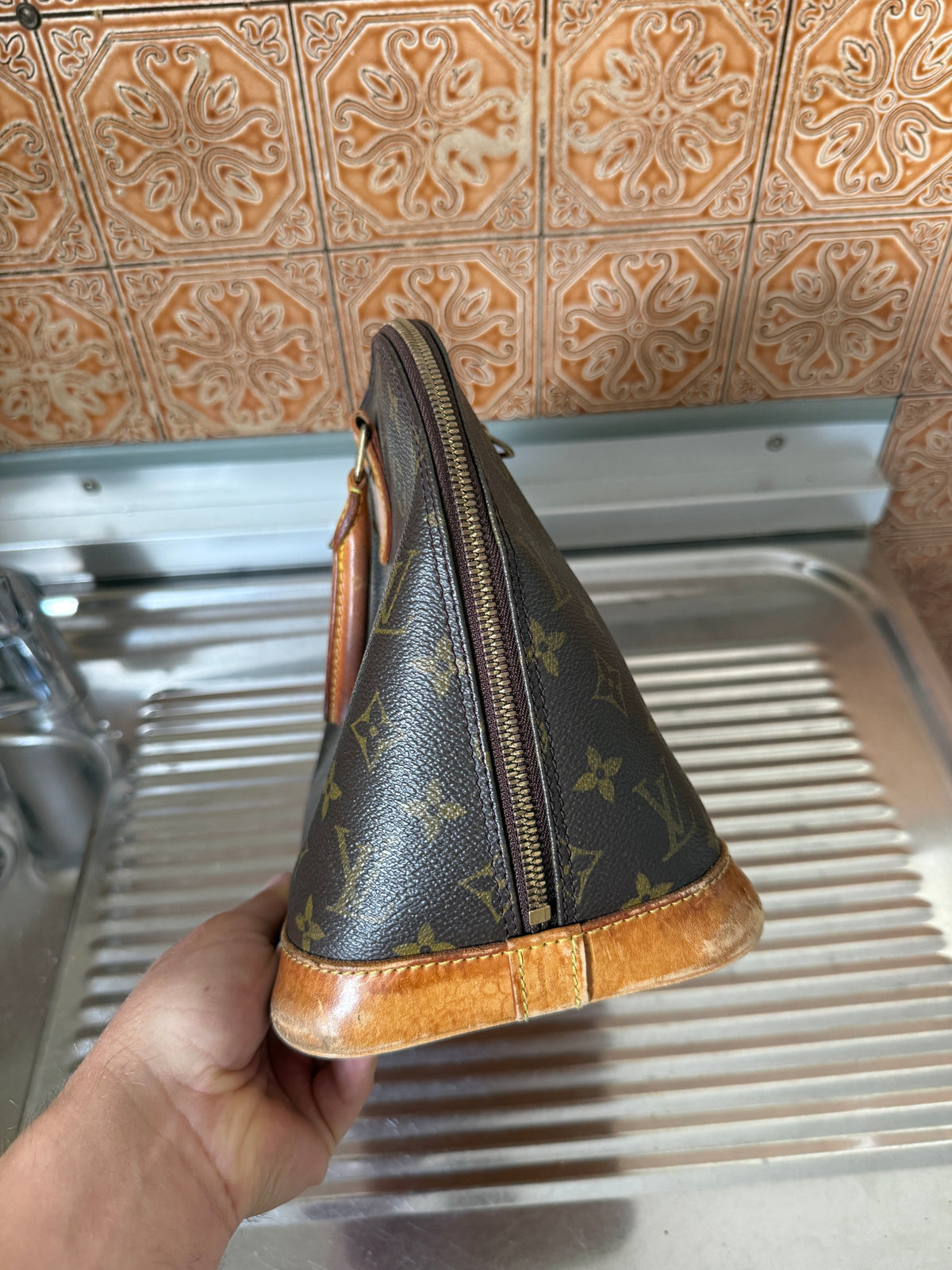 Vintage 1997 Louis Vuitton Alma Bag (BA1907)