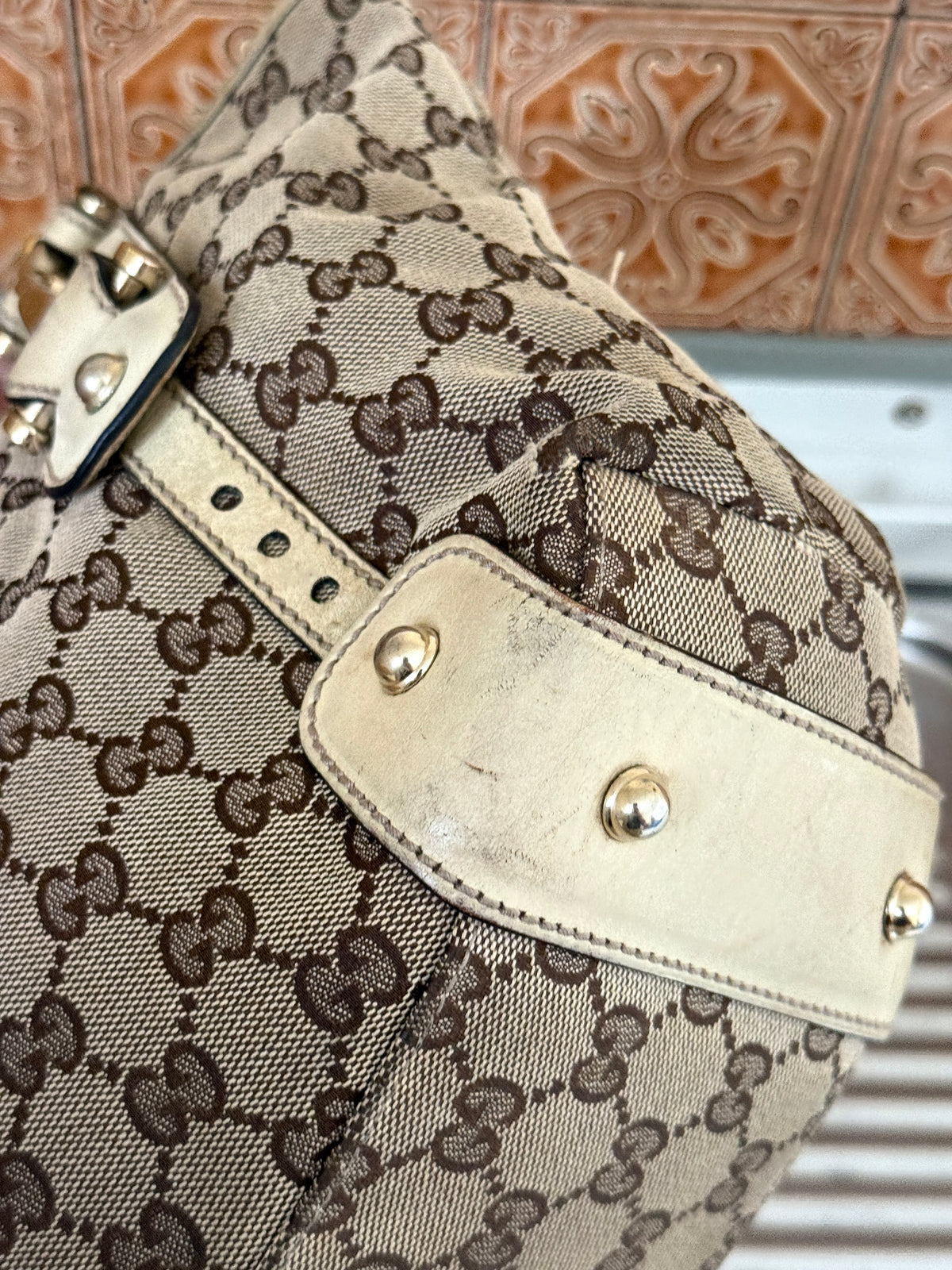 Gucci Beige GG Canvas Pelham Medium Horsebit Tote Bag