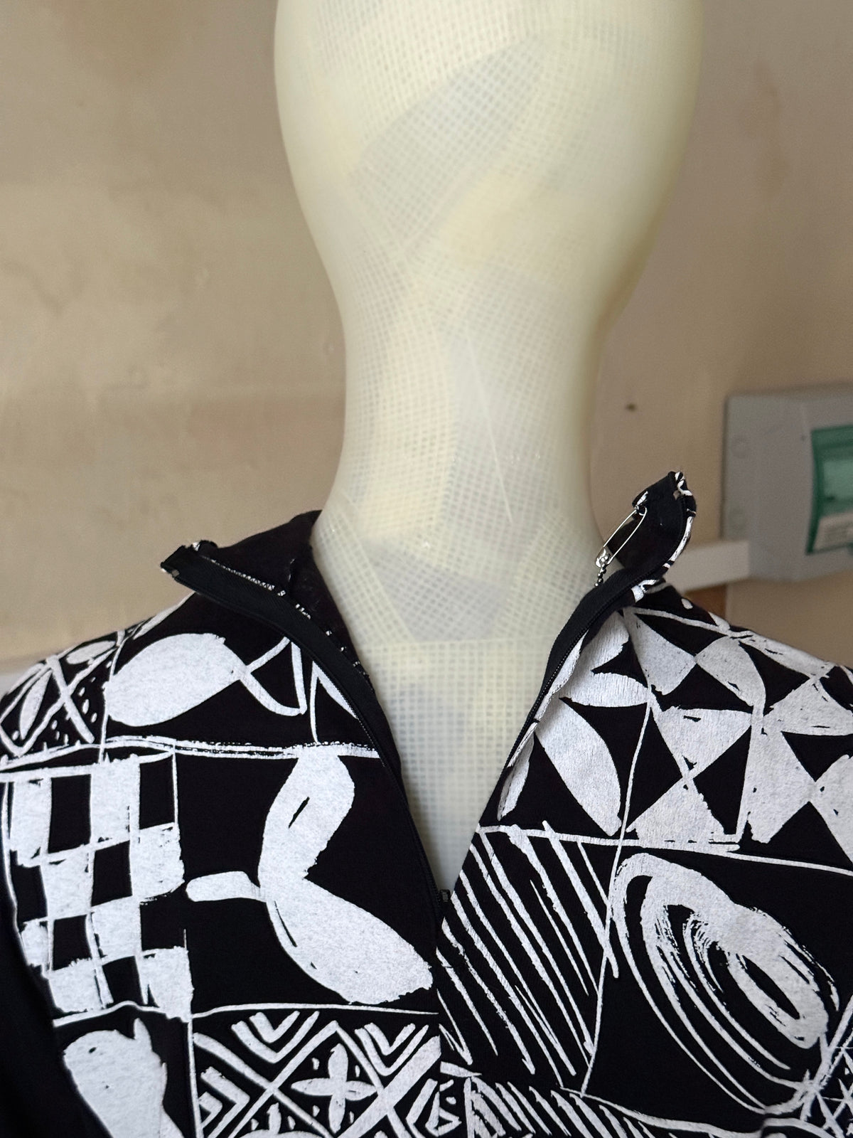 AD1991 Comme des Garçons Tricot Abstract Dress White/Black - S