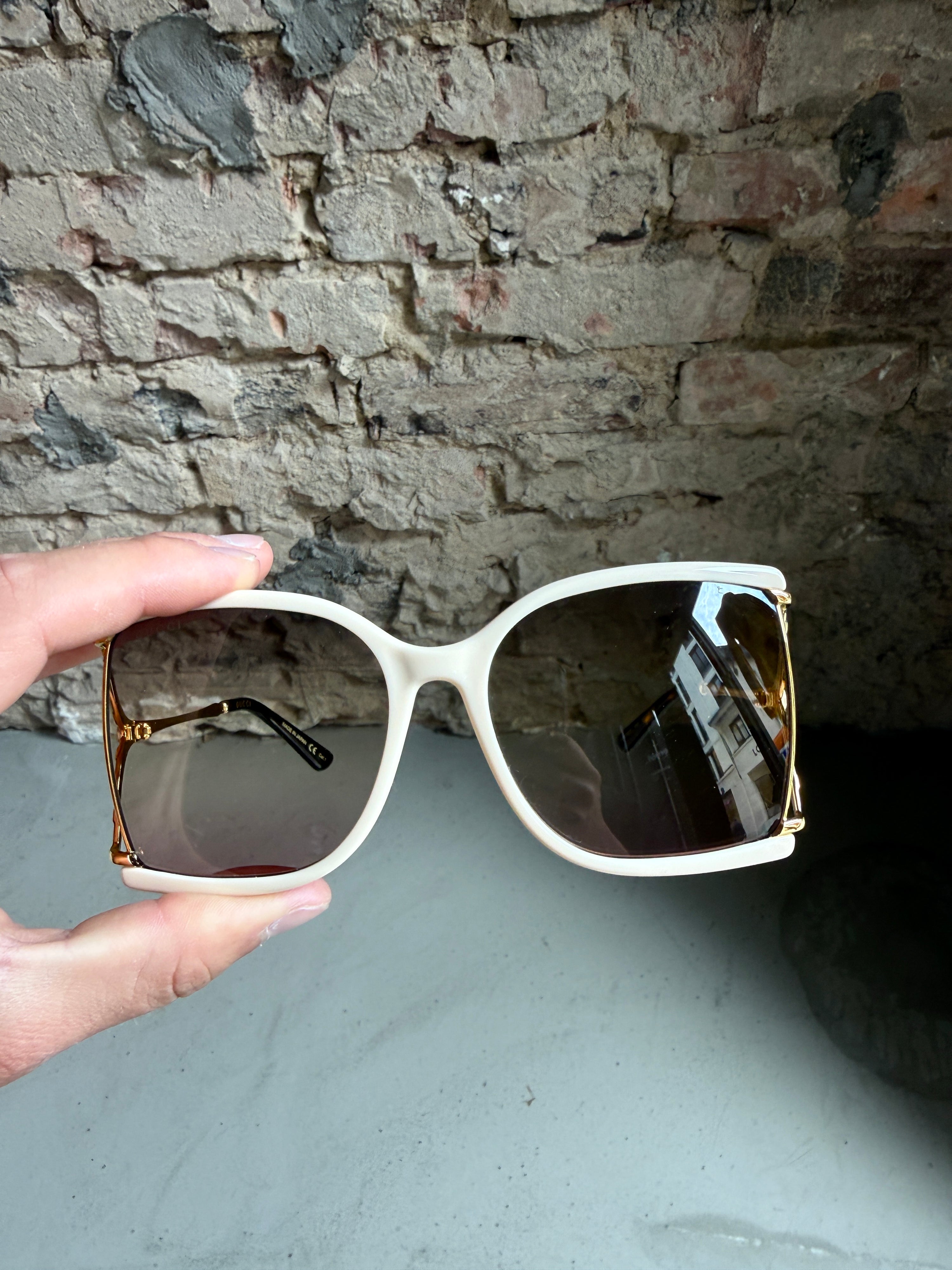 Gucci Cream/Grey Pink Gradient GG0592S Oversized Sunglasses
