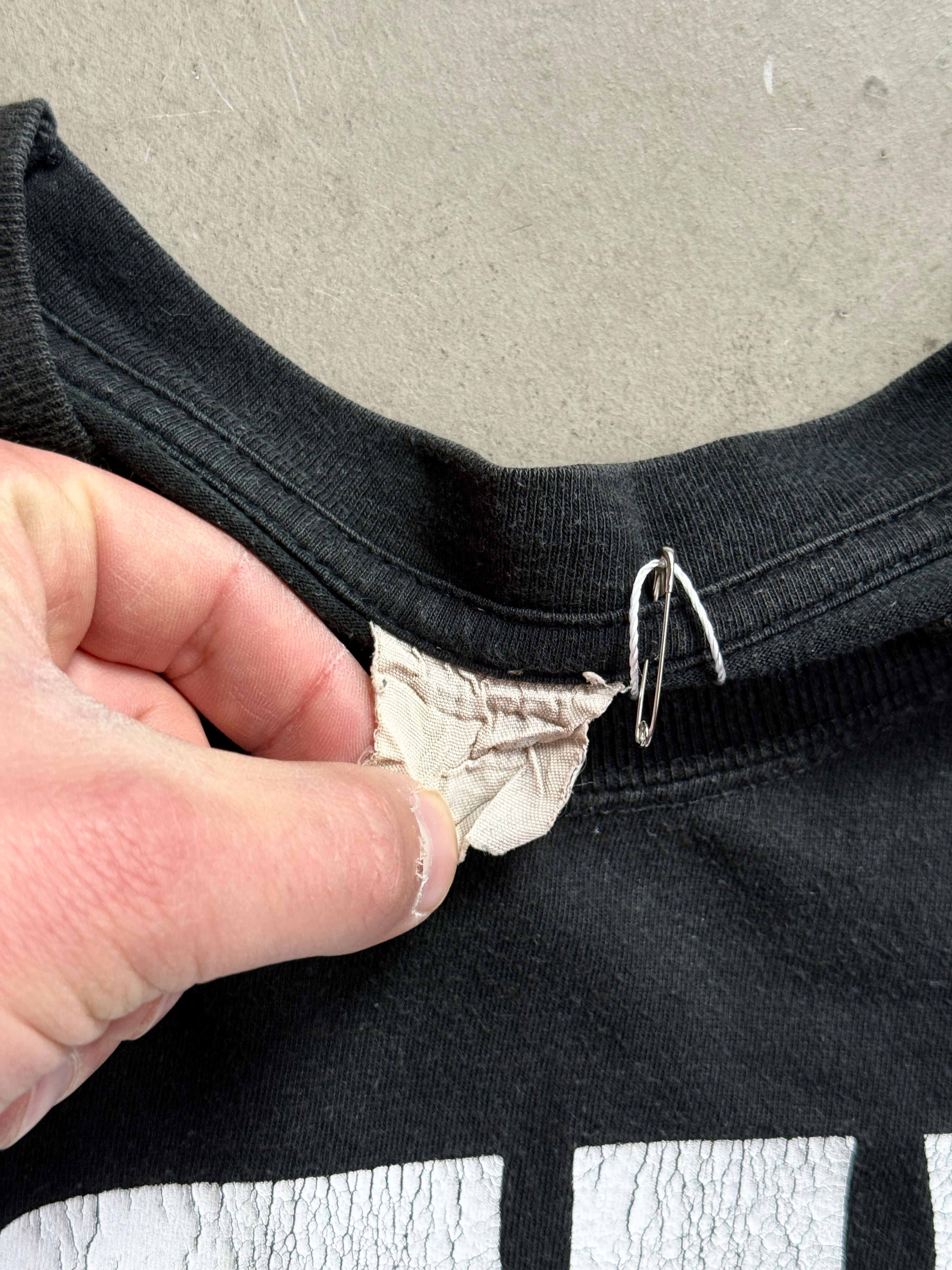 Vintage 2002 Die Toten Hosen "Kein Alkohol ist auch keine Lösung" Band T-Shirt Black - L