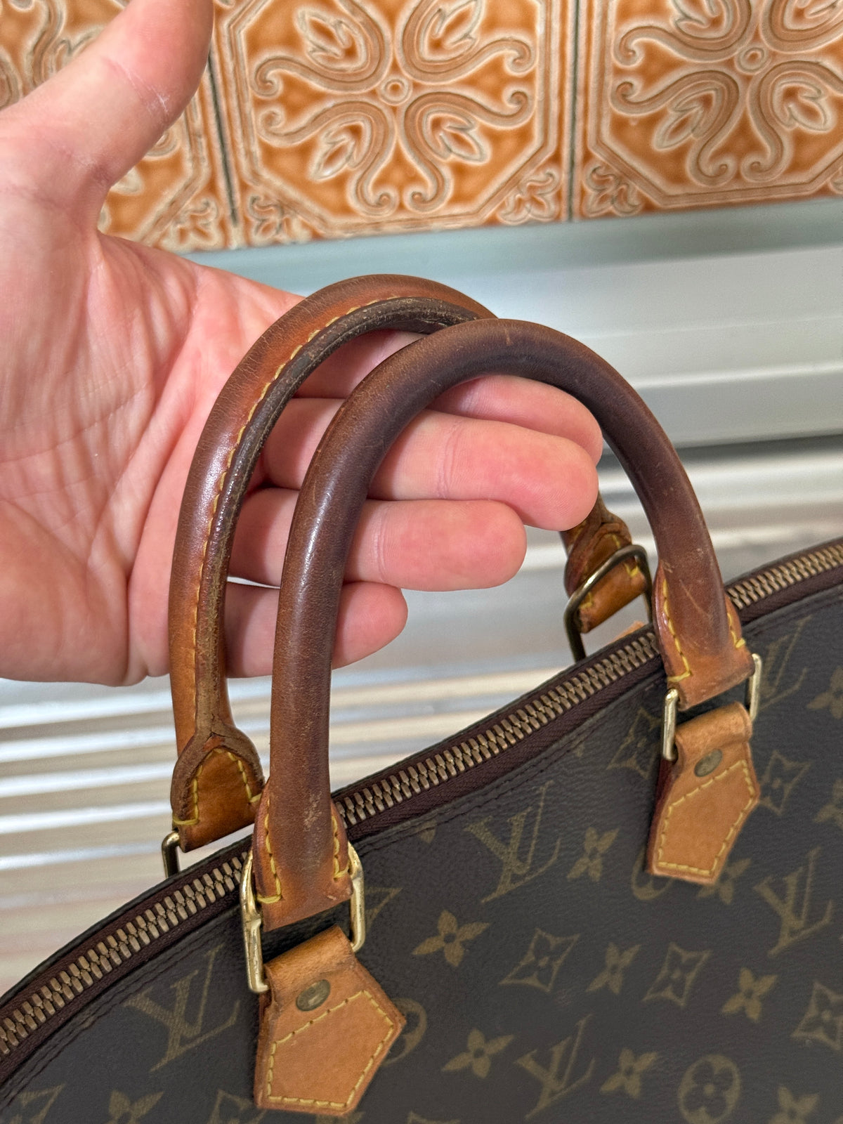 Vintage 1997 Louis Vuitton Alma Bag (BA1907)