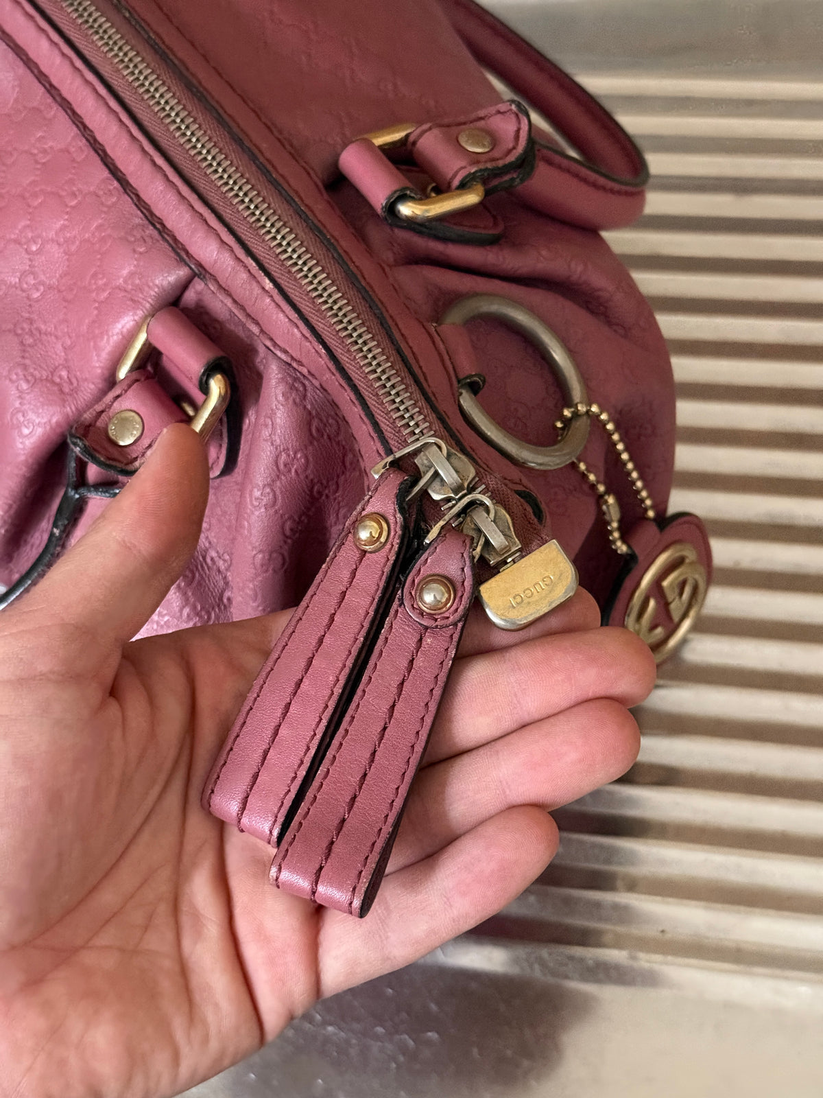 Gucci Microguccissima Sukey Medium 2-Way Bag Pink Leather