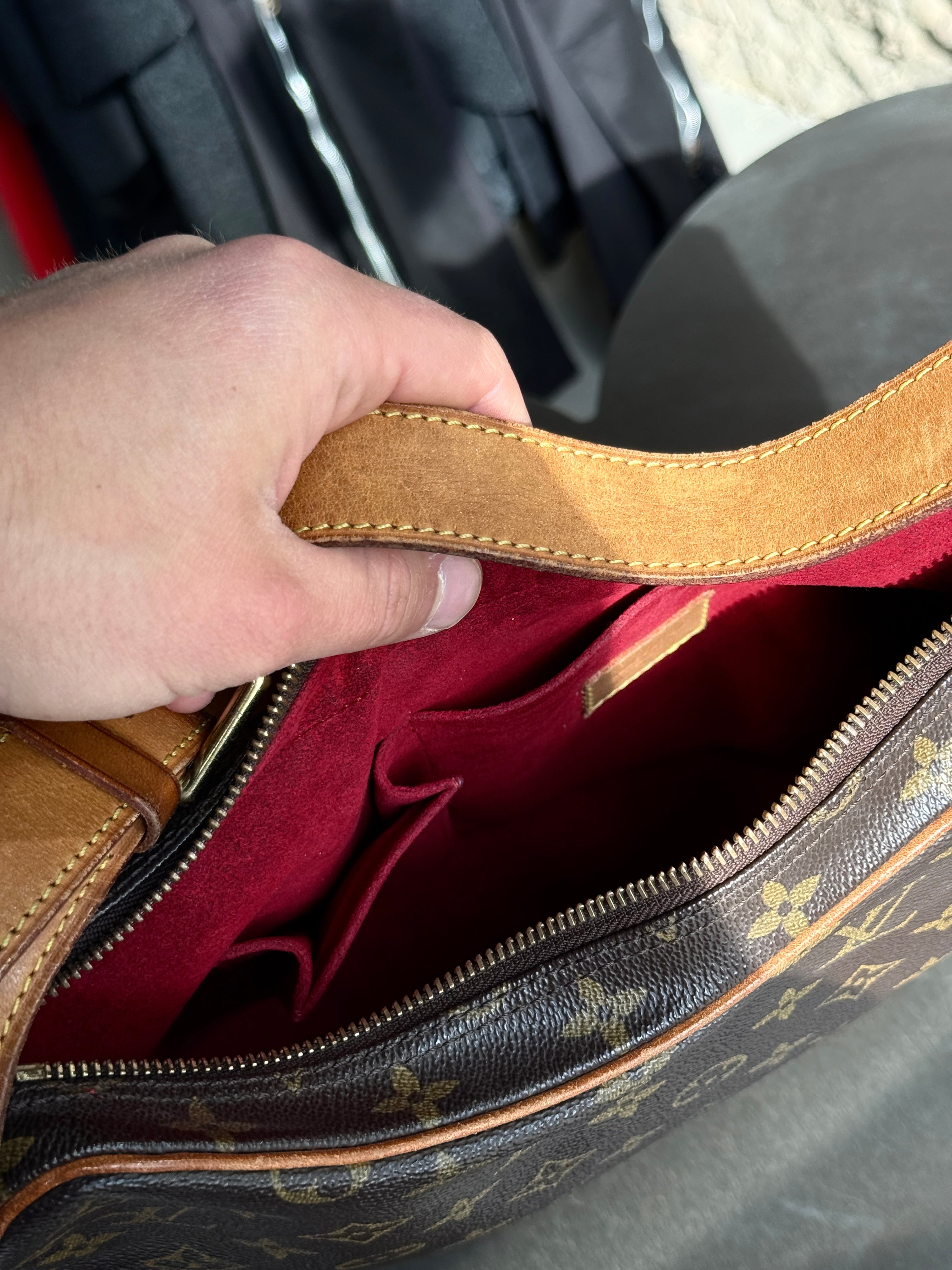 Vintage 2003 Louis Vuitton Croissant MM Bag (FL0043)
