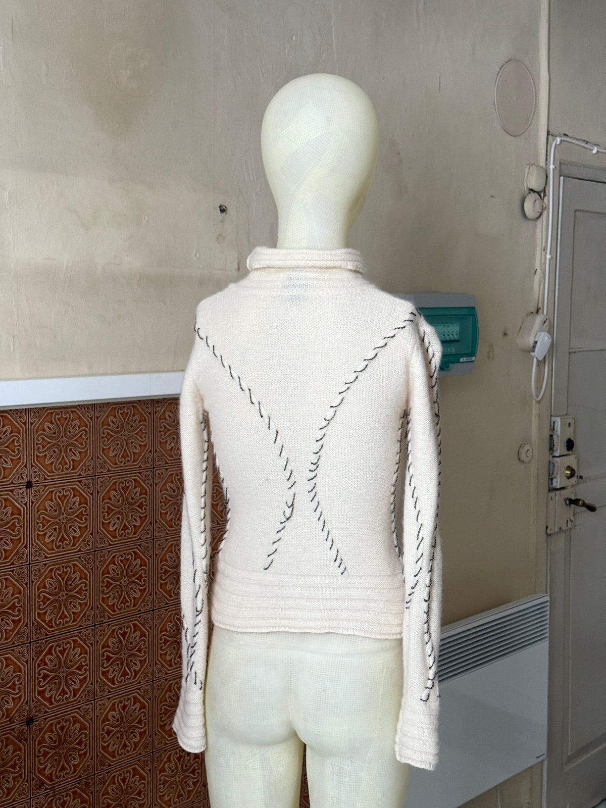 Vintage "Versace Jeans Couture" Cream  Whipstitch Chain Wool Turtleneck Knit - XS