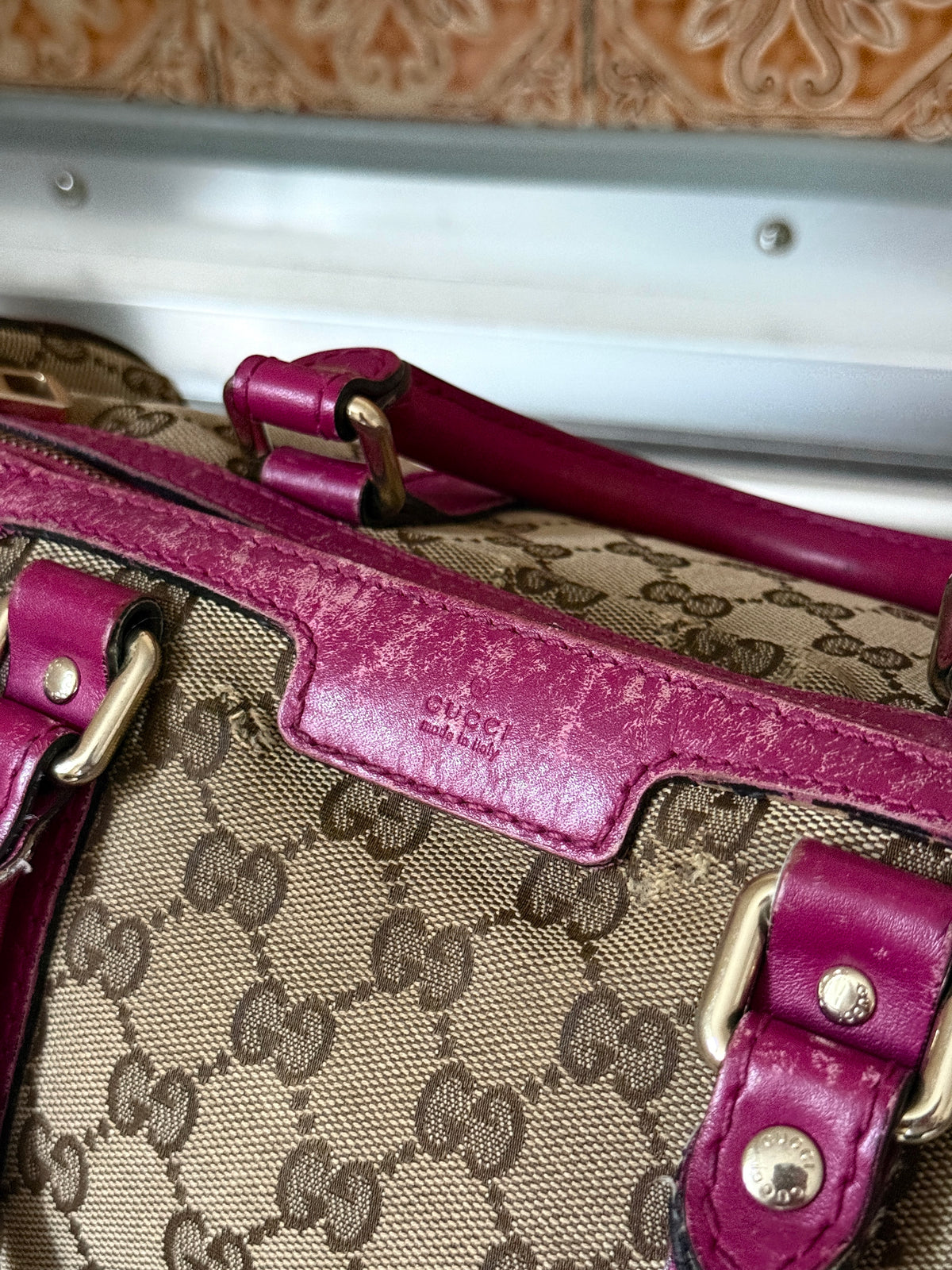 Gucci GG Canvas Beige/Pink Medium Joy Boston Bag
