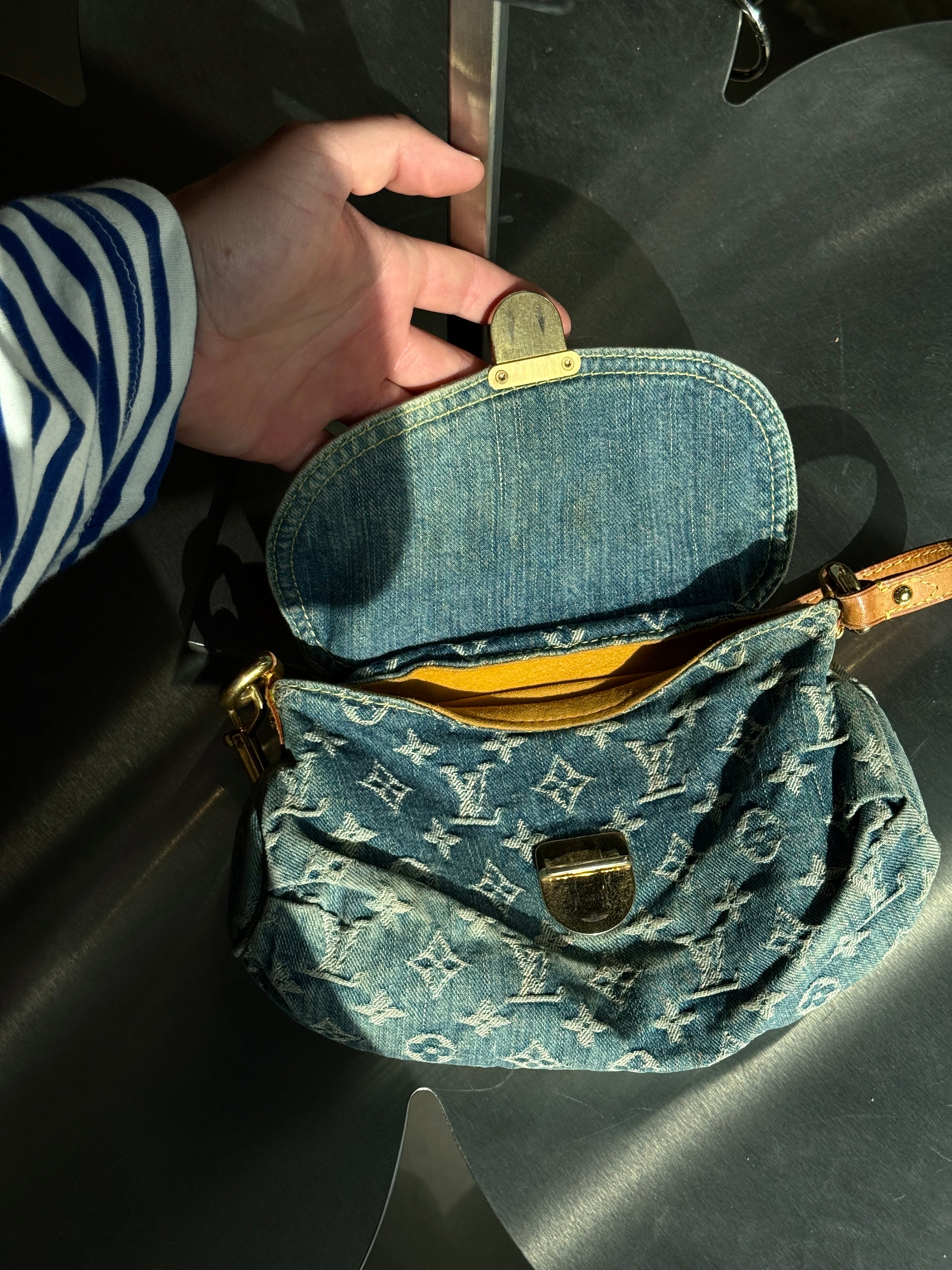 Vintage 2005 Louis Vuitton Denim Monogram Mini Pleaty Shoulder Bag (CA0075)