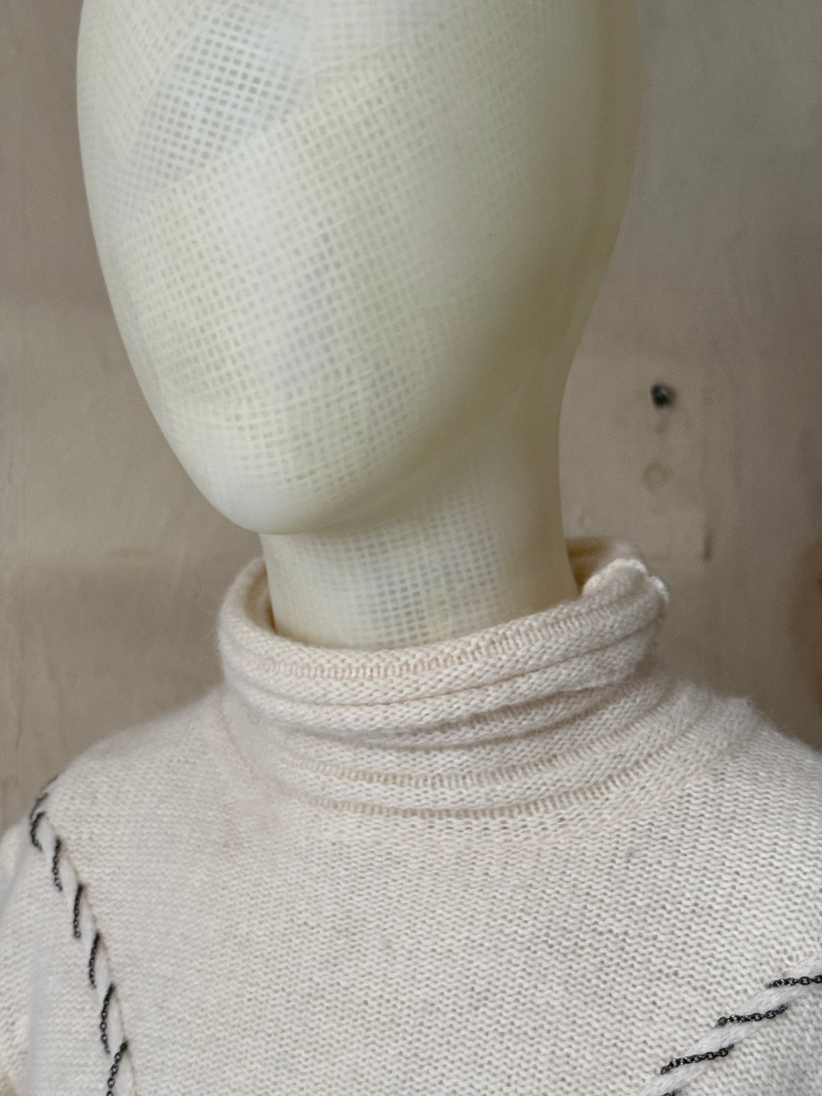 Vintage "Versace Jeans Couture" Cream  Whipstitch Chain Wool Turtleneck Knit - XS