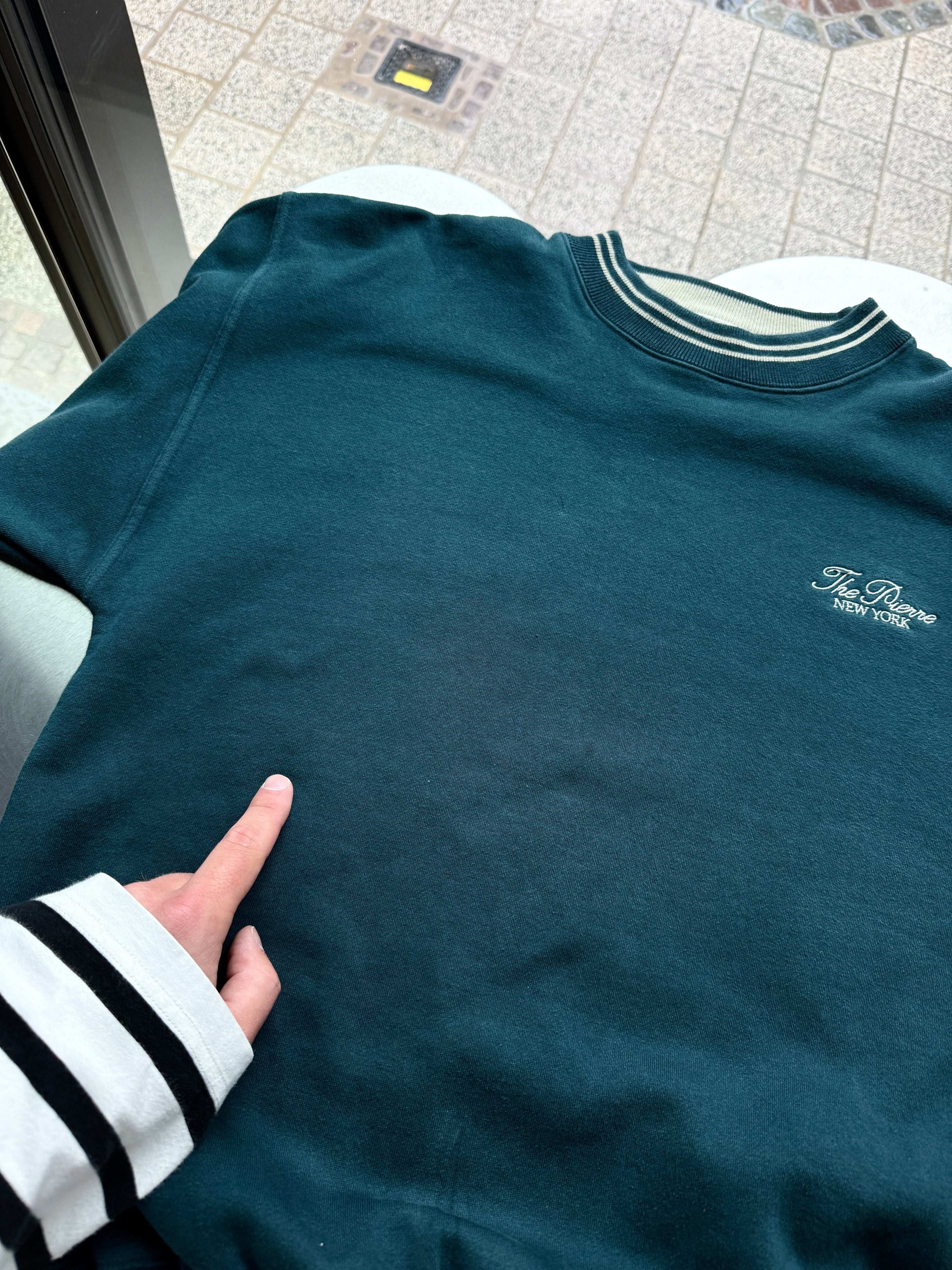 Vintage 1990s “The Pierre NYC” Sweatshirt Green - M