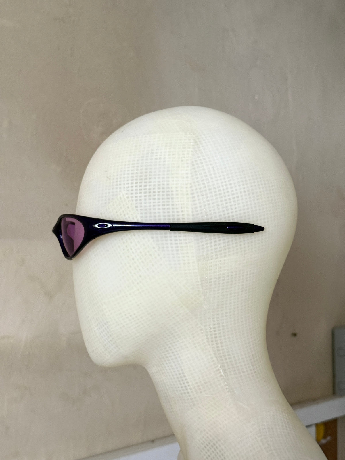 Vintage Oakley Minutes 1.0 (Gen 2) Violet Sunglasses