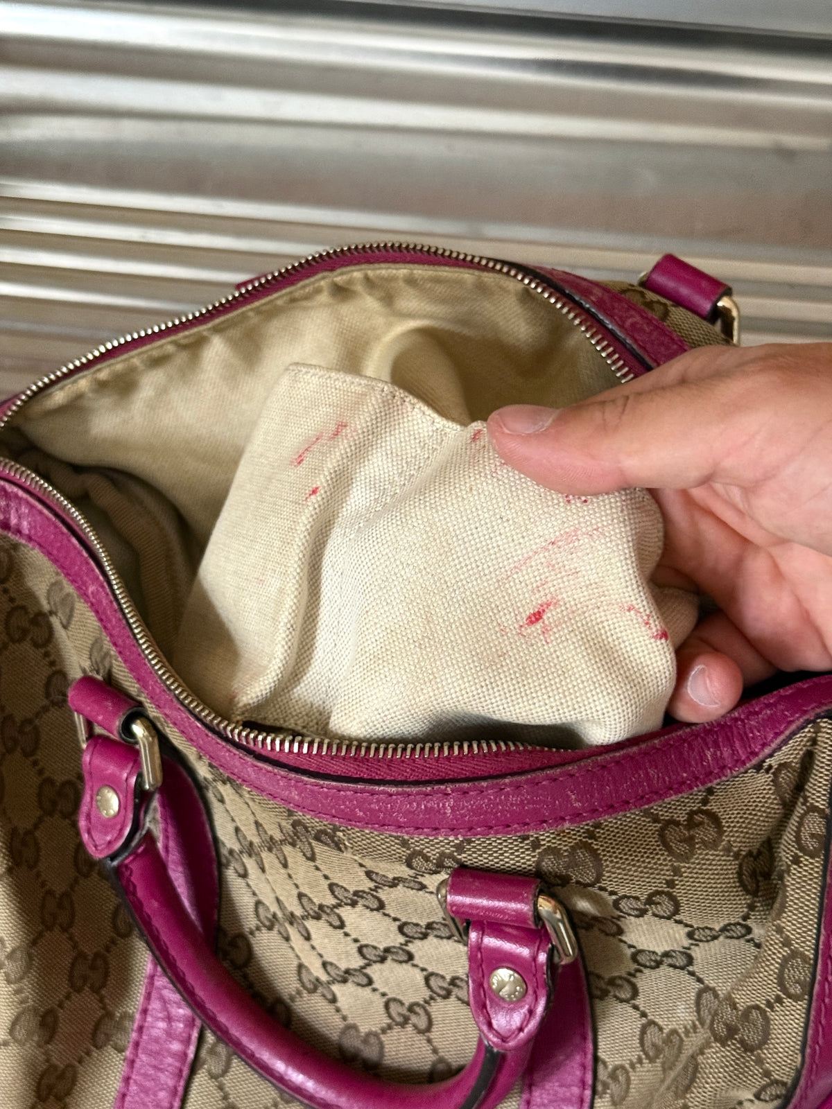 Gucci GG Canvas Beige/Pink Medium Joy Boston Bag