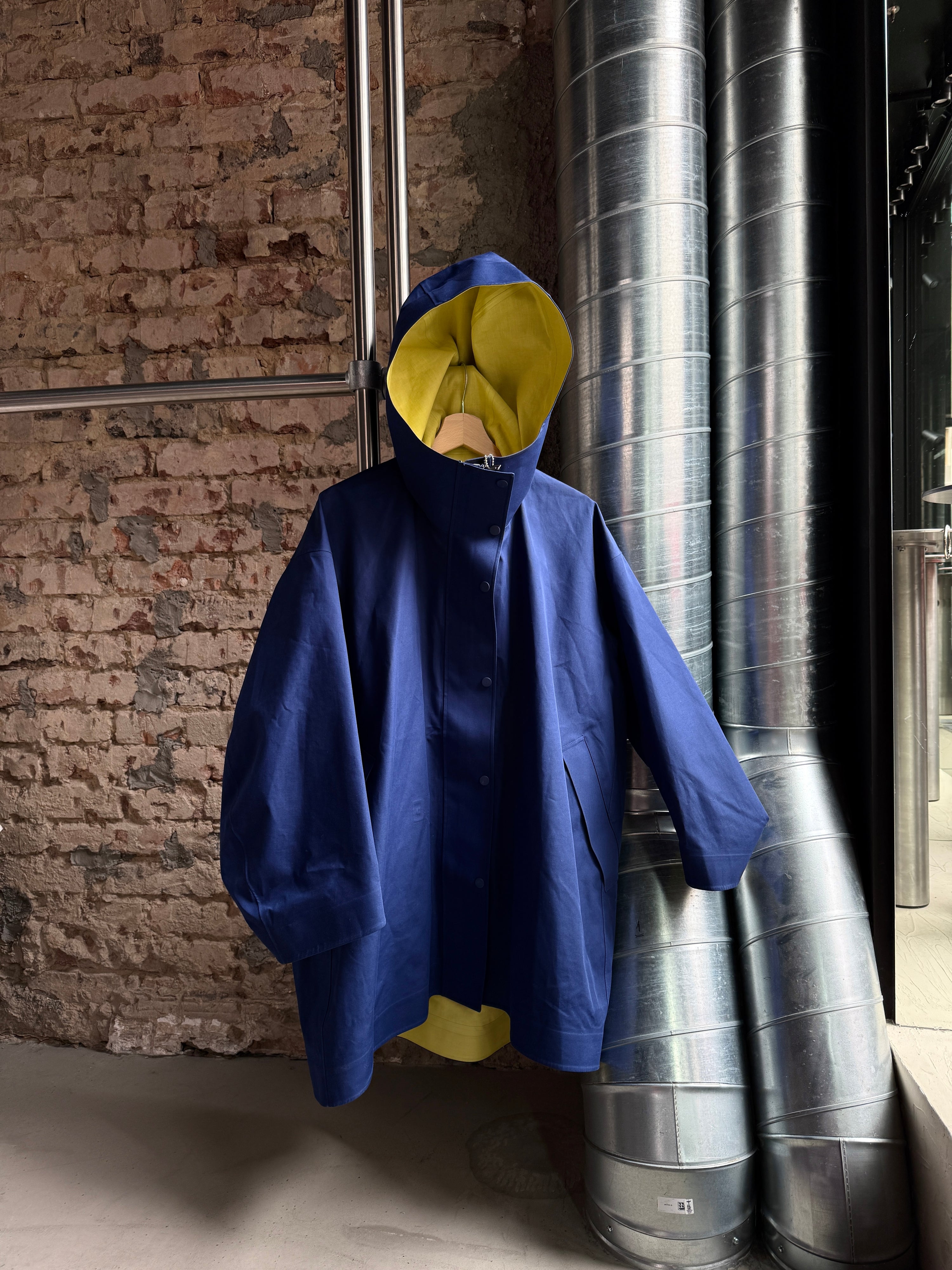 2022 Marni x Uniqlo Oversized Rainjacket Blue / Yellow - XL
