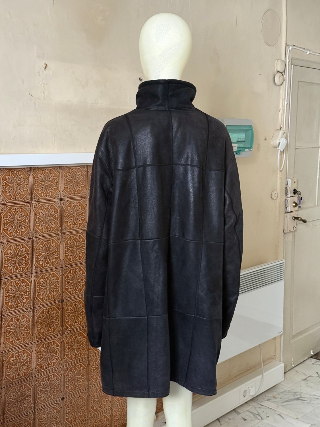 Vintage 2000s “Werner Christ” Panelled Sheepskin Leather Coat - XL - Fomeaux | Curated Vintage & Designer Bags